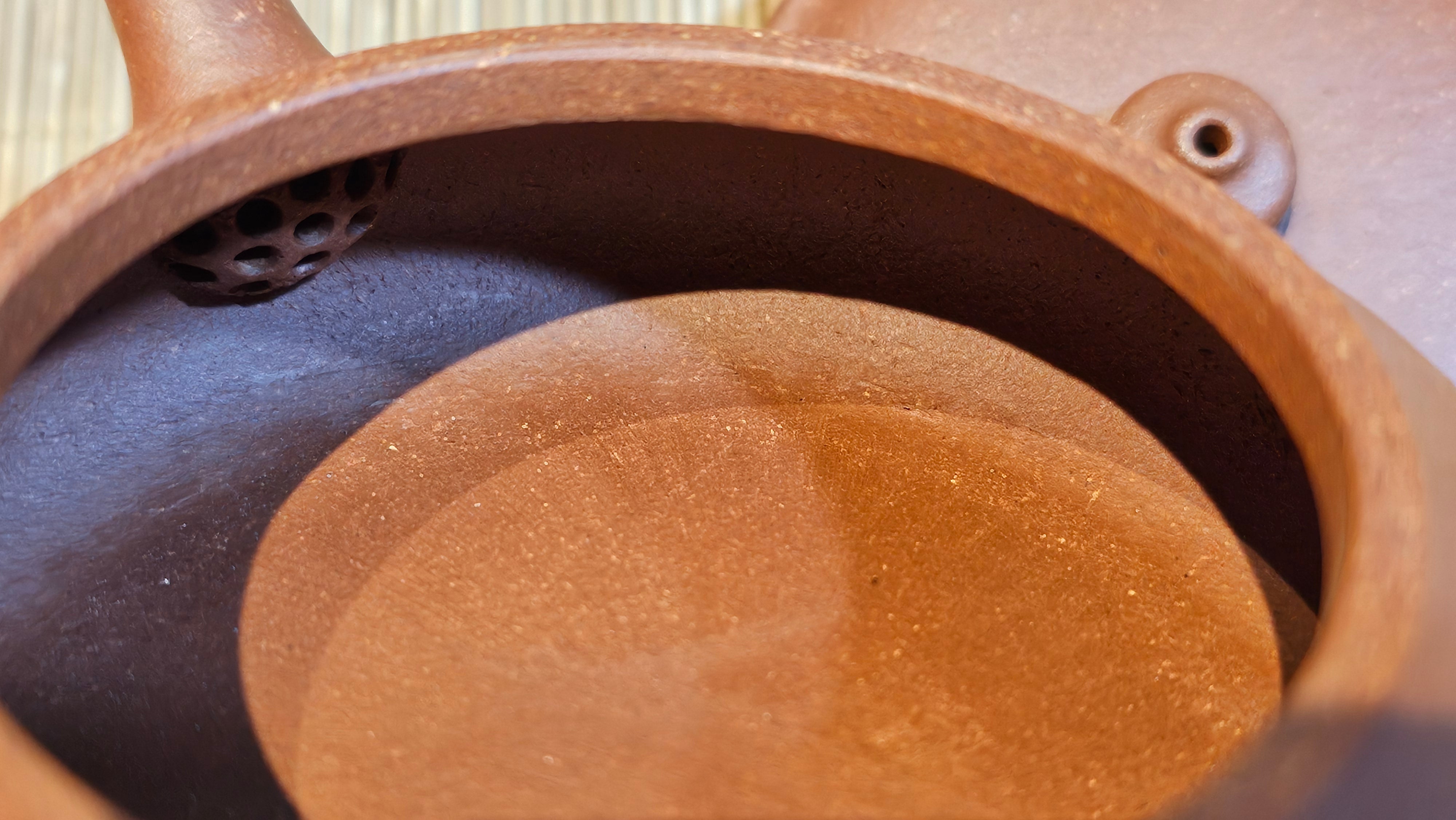 Ming Lu 明炉, 141.1ml, Hong Jiang Po Ni 红降坡泥, by our Collaborative Craftsman Chen Gui Zhi 陈桂枝。(Red JiangPoNi is rarer than Yellow JiangPoNi, XiaoMeiYao ZhuNi & ZhaoZhuang ZhuNi) ~ Congratulations to Mr L.Q., 1526hrs 12th May 2025, Pender Island, Canada 🇨🇦.