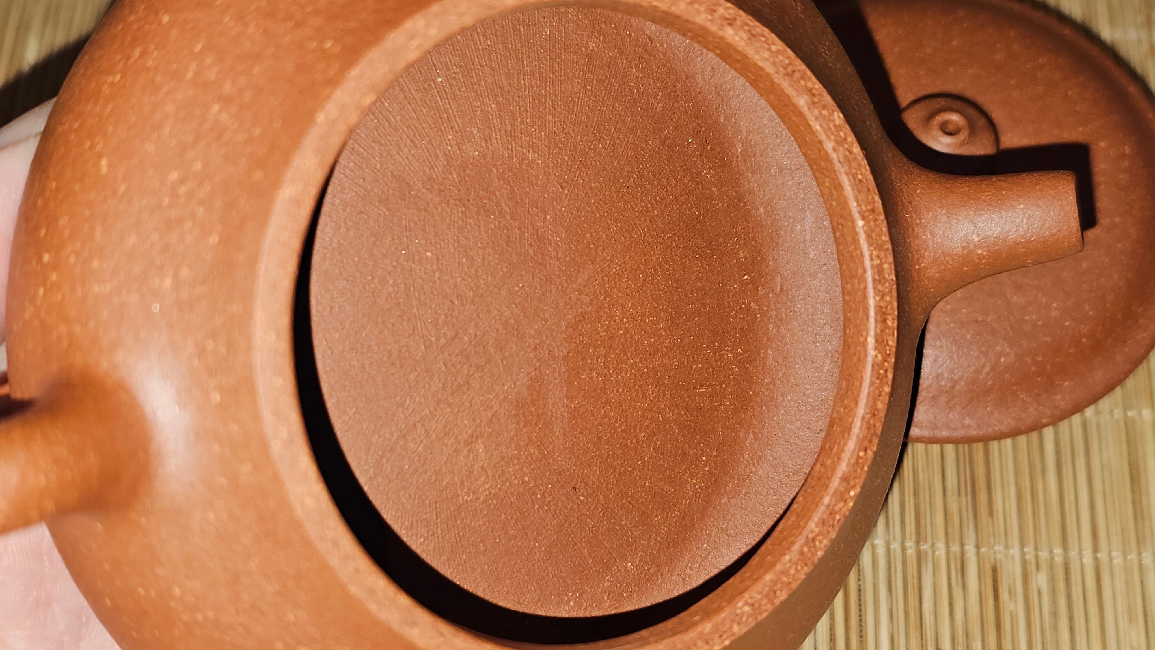 Ming Lu 明炉, 141.1ml, Hong Jiang Po Ni 红降坡泥, by our Collaborative Craftsman Chen Gui Zhi 陈桂枝。(Red JiangPoNi is rarer than Yellow JiangPoNi, XiaoMeiYao ZhuNi & ZhaoZhuang ZhuNi) ~ Congratulations to Mr L.Q., 1526hrs 12th May 2025, Pender Island, Canada 🇨🇦.