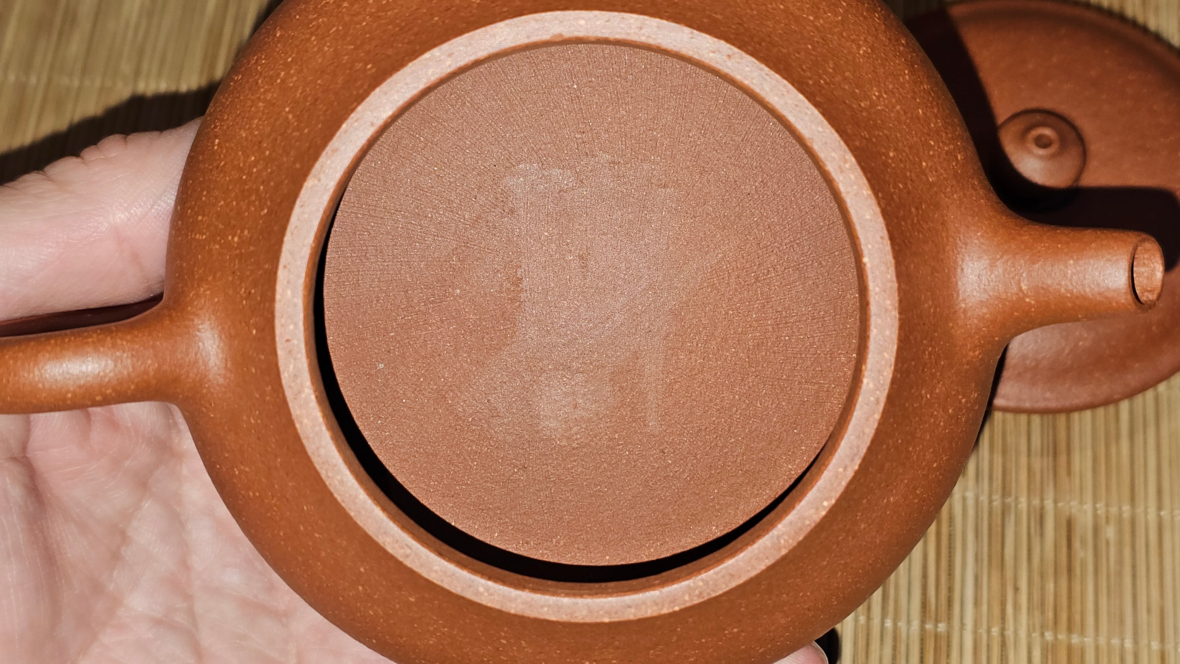 Ming Lu 明炉, 141.1ml, Hong Jiang Po Ni 红降坡泥, by our Collaborative Craftsman Chen Gui Zhi 陈桂枝。(Red JiangPoNi is rarer than Yellow JiangPoNi, XiaoMeiYao ZhuNi & ZhaoZhuang ZhuNi) ~ Congratulations to Mr L.Q., 1526hrs 12th May 2025, Pender Island, Canada 🇨🇦.