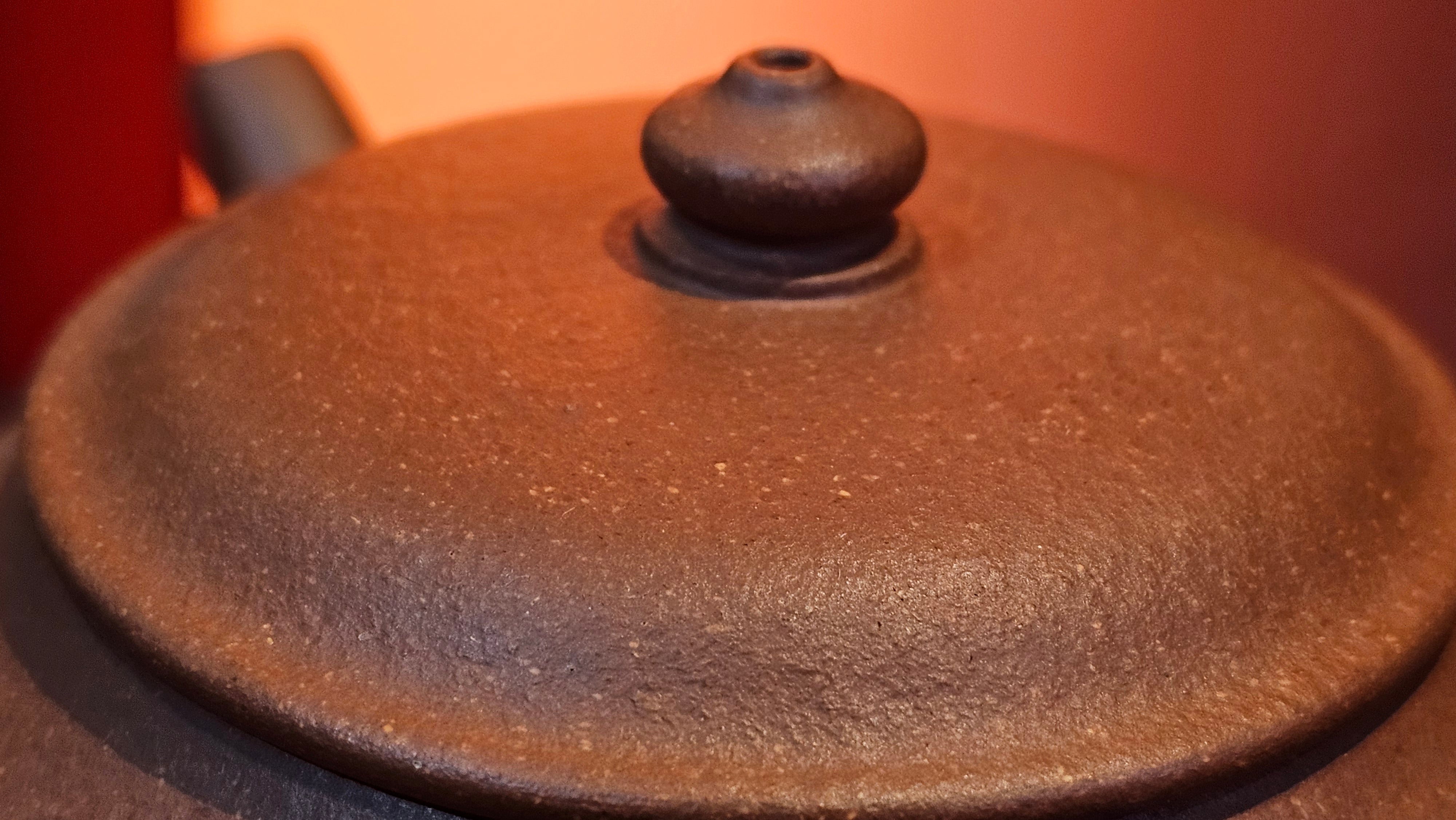 Ming Lu 明炉, 141.1ml, Hong Jiang Po Ni 红降坡泥, by our Collaborative Craftsman Chen Gui Zhi 陈桂枝。(Red JiangPoNi is rarer than Yellow JiangPoNi, XiaoMeiYao ZhuNi & ZhaoZhuang ZhuNi) ~ Congratulations to Mr L.Q., 1526hrs 12th May 2025, Pender Island, Canada 🇨🇦.