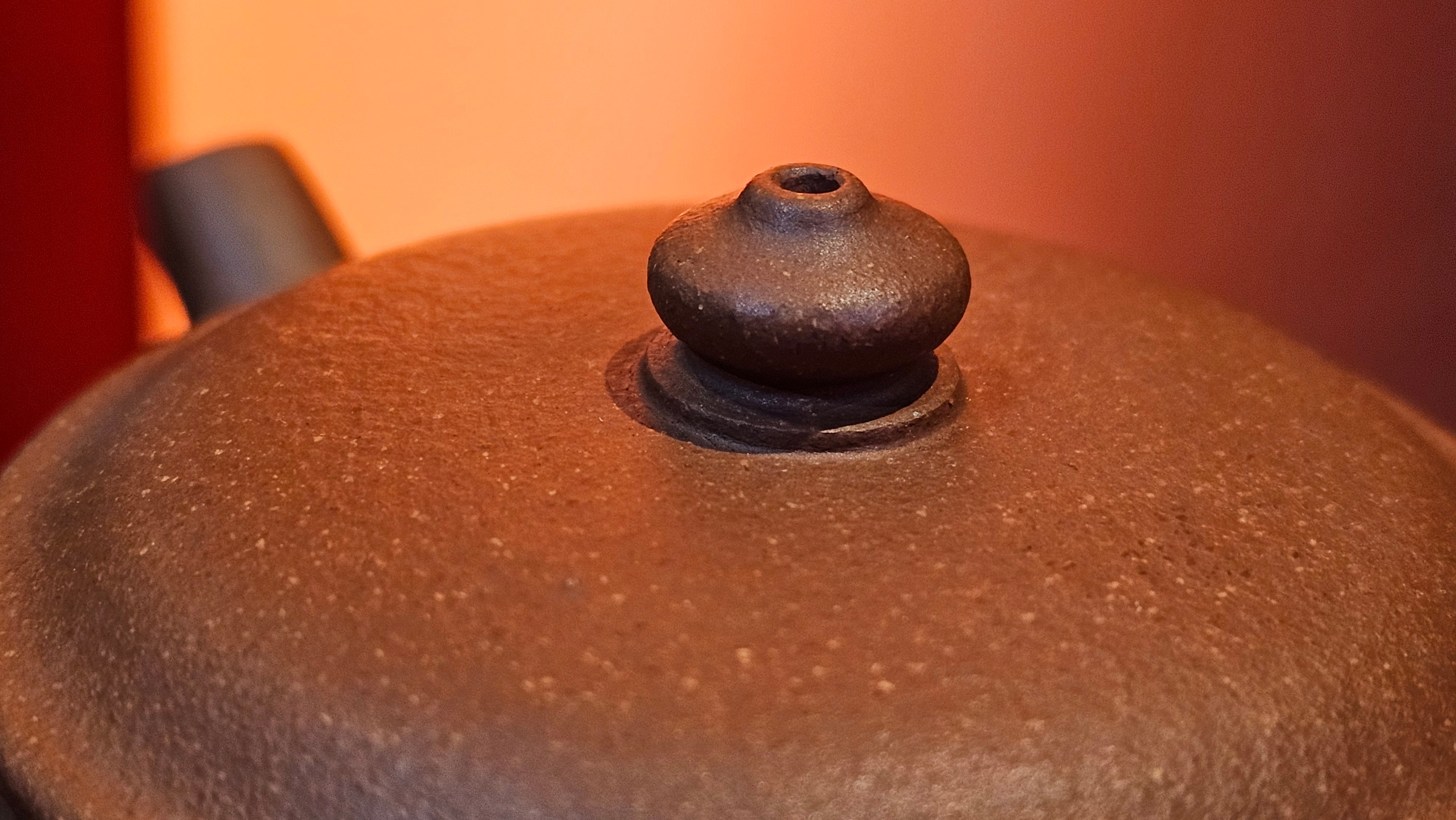 Ming Lu 明炉, 141.1ml, Hong Jiang Po Ni 红降坡泥, by our Collaborative Craftsman Chen Gui Zhi 陈桂枝。(Red JiangPoNi is rarer than Yellow JiangPoNi, XiaoMeiYao ZhuNi & ZhaoZhuang ZhuNi) ~ Congratulations to Mr L.Q., 1526hrs 12th May 2025, Pender Island, Canada 🇨🇦.