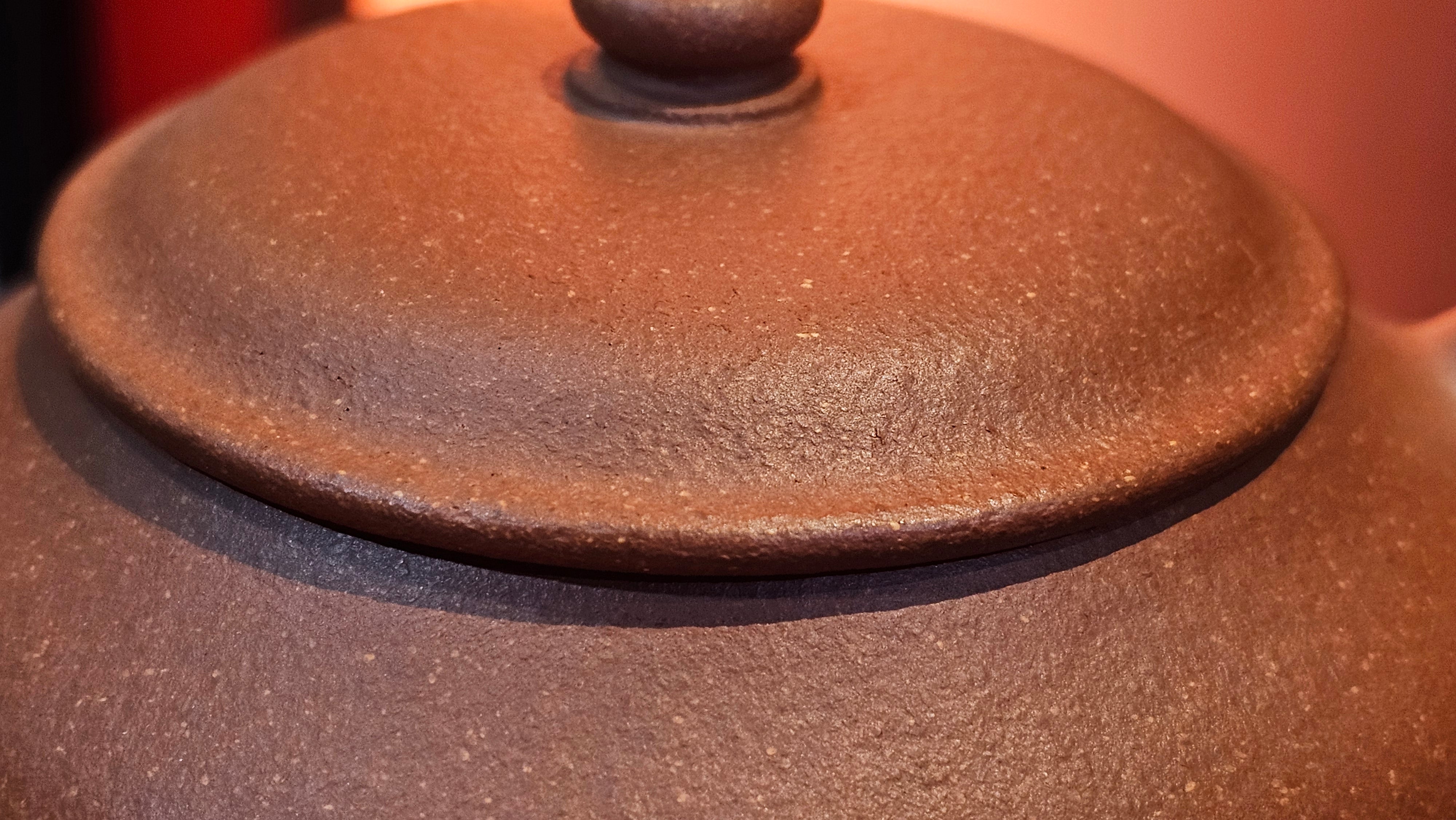 Ming Lu 明炉, 141.1ml, Hong Jiang Po Ni 红降坡泥, by our Collaborative Craftsman Chen Gui Zhi 陈桂枝。(Red JiangPoNi is rarer than Yellow JiangPoNi, XiaoMeiYao ZhuNi & ZhaoZhuang ZhuNi) ~ Congratulations to Mr L.Q., 1526hrs 12th May 2025, Pender Island, Canada 🇨🇦.