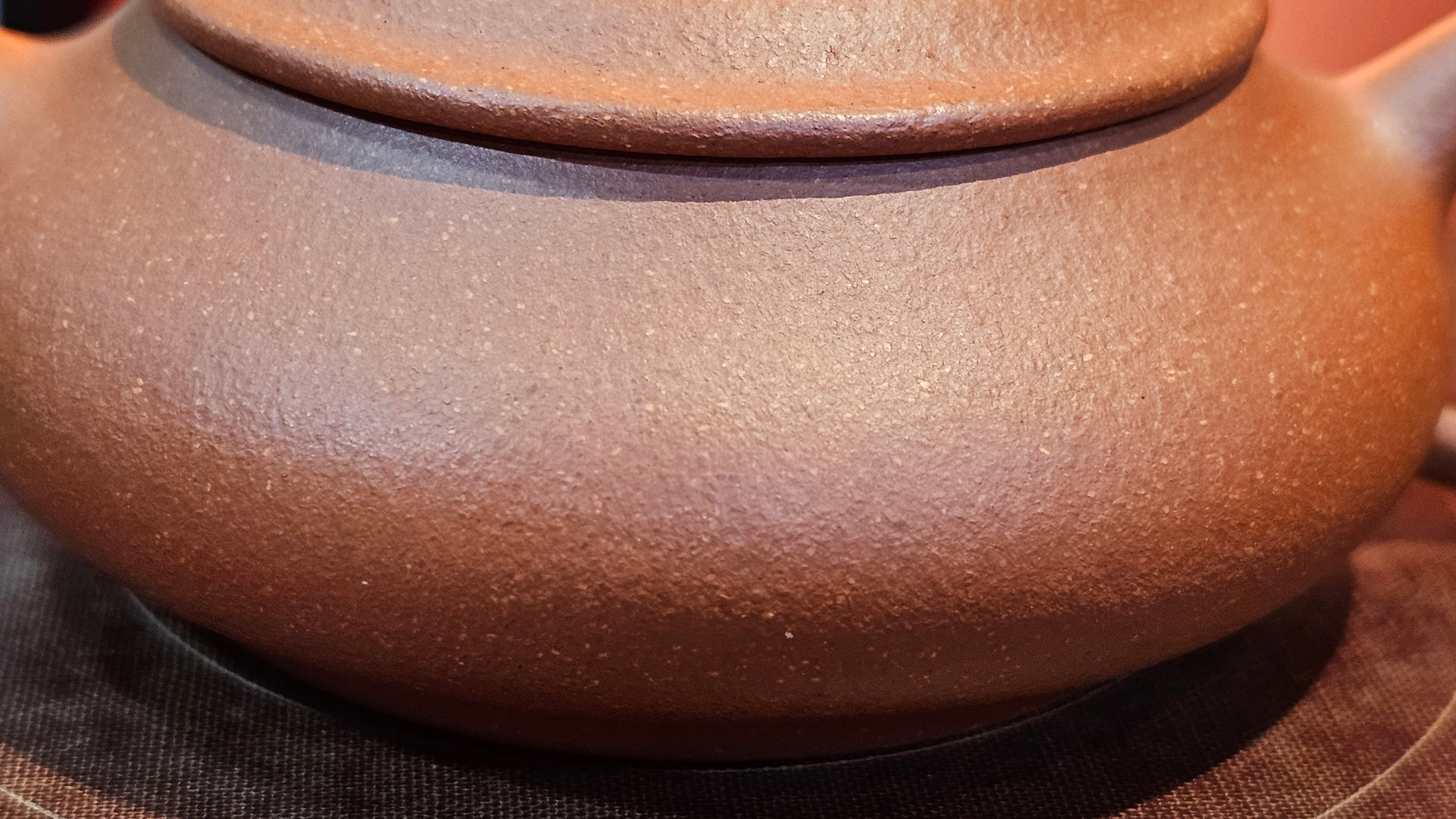 Ming Lu 明炉, 141.1ml, Hong Jiang Po Ni 红降坡泥, by our Collaborative Craftsman Chen Gui Zhi 陈桂枝。(Red JiangPoNi is rarer than Yellow JiangPoNi, XiaoMeiYao ZhuNi & ZhaoZhuang ZhuNi) ~ Congratulations to Mr L.Q., 1526hrs 12th May 2025, Pender Island, Canada 🇨🇦.