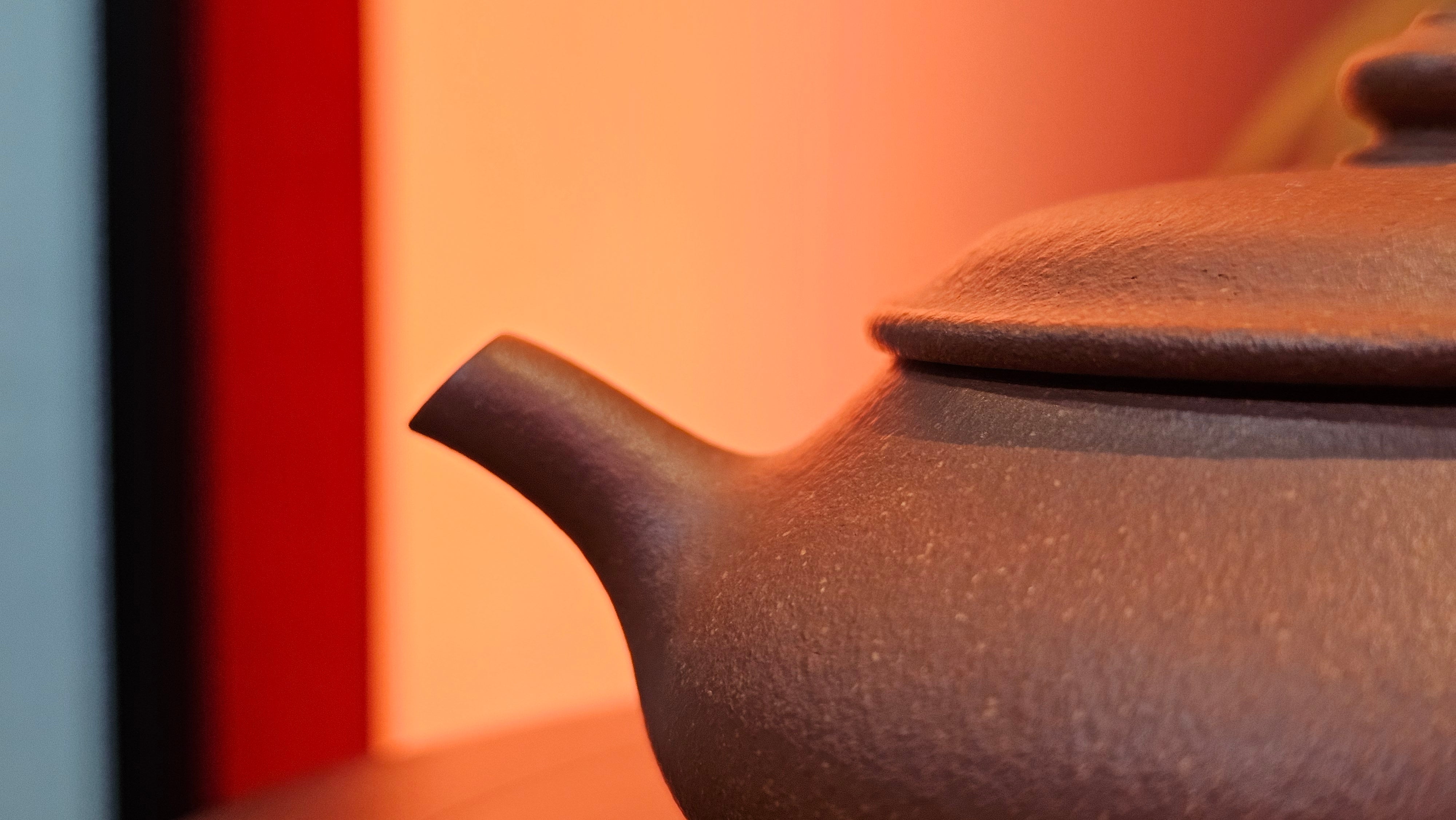 Ming Lu 明炉, 141.1ml, Hong Jiang Po Ni 红降坡泥, by our Collaborative Craftsman Chen Gui Zhi 陈桂枝。(Red JiangPoNi is rarer than Yellow JiangPoNi, XiaoMeiYao ZhuNi & ZhaoZhuang ZhuNi) ~ Congratulations to Mr L.Q., 1526hrs 12th May 2025, Pender Island, Canada 🇨🇦.