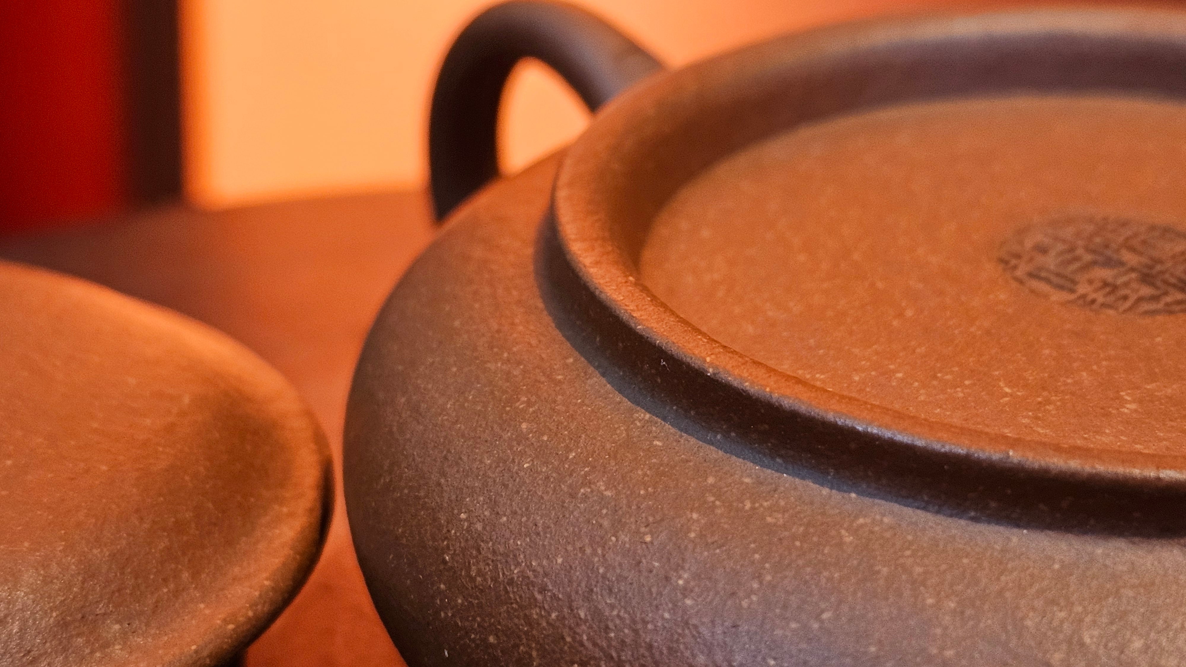 Ming Lu 明炉, 141.1ml, Hong Jiang Po Ni 红降坡泥, by our Collaborative Craftsman Chen Gui Zhi 陈桂枝。(Red JiangPoNi is rarer than Yellow JiangPoNi, XiaoMeiYao ZhuNi & ZhaoZhuang ZhuNi) ~ Congratulations to Mr L.Q., 1526hrs 12th May 2025, Pender Island, Canada 🇨🇦.