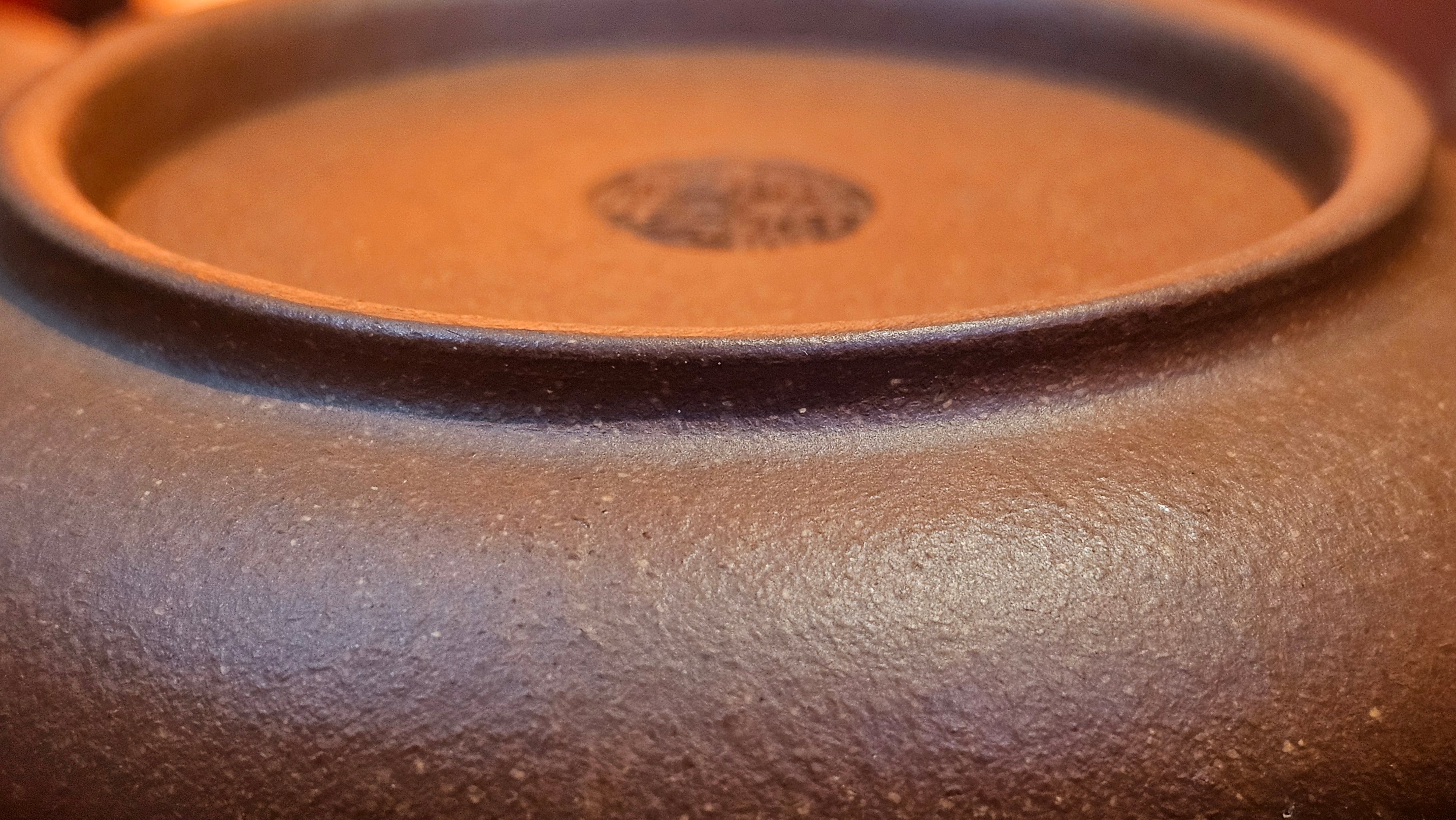 Ming Lu 明炉, 141.1ml, Hong Jiang Po Ni 红降坡泥, by our Collaborative Craftsman Chen Gui Zhi 陈桂枝。(Red JiangPoNi is rarer than Yellow JiangPoNi, XiaoMeiYao ZhuNi & ZhaoZhuang ZhuNi) ~ Congratulations to Mr L.Q., 1526hrs 12th May 2025, Pender Island, Canada 🇨🇦.