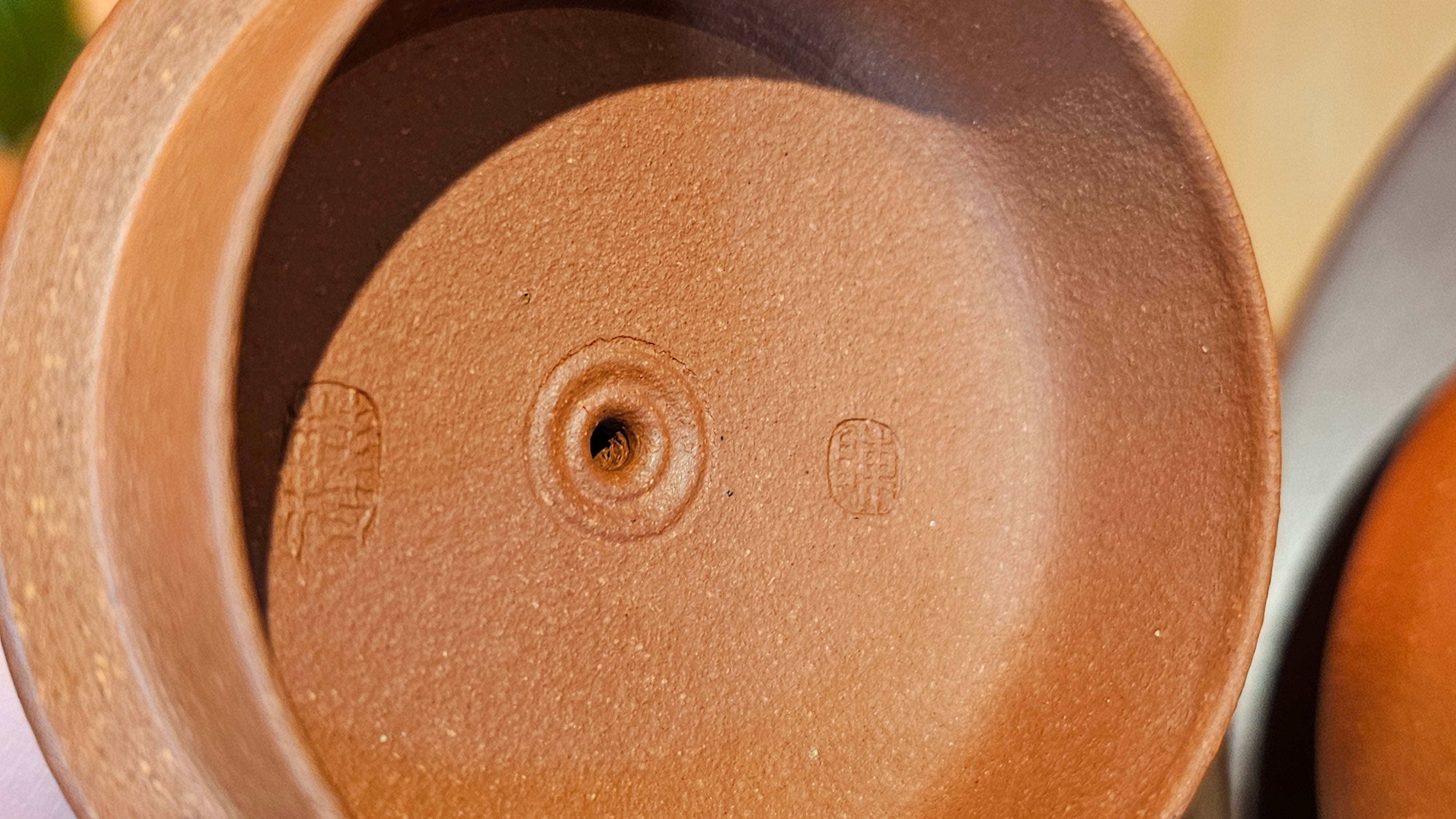 Ming Lu 明炉, 141.1ml, Hong Jiang Po Ni 红降坡泥, by our Collaborative Craftsman Chen Gui Zhi 陈桂枝。(Red JiangPoNi is rarer than Yellow JiangPoNi, XiaoMeiYao ZhuNi & ZhaoZhuang ZhuNi) ~ Congratulations to Mr L.Q., 1526hrs 12th May 2025, Pender Island, Canada 🇨🇦.