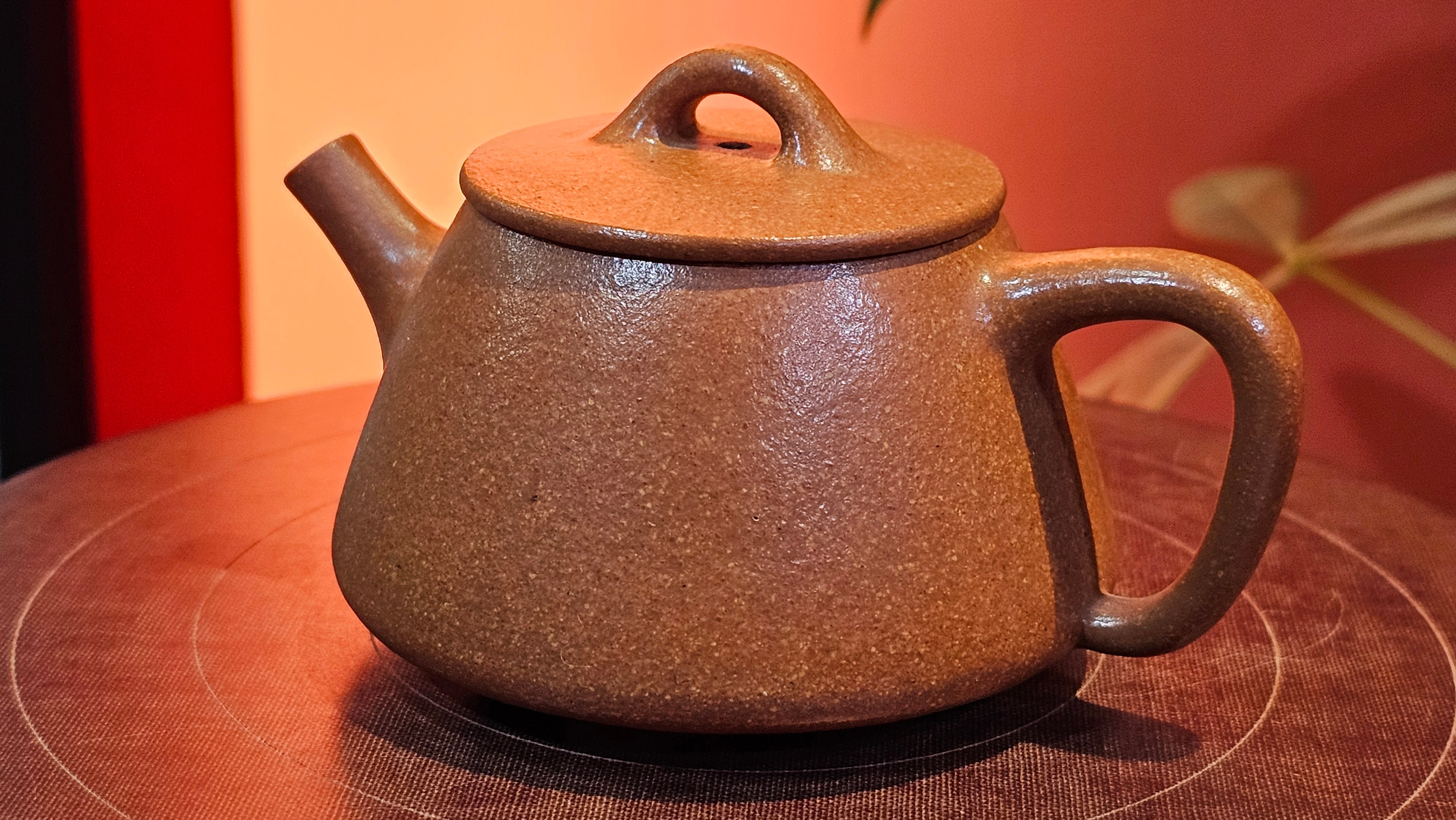 Shi Piao 石瓢 (Gao Shi Piao 高石瓢), 115.5ml, Huang Jiang Po Ni 黄降坡泥, by our Collaborative Craftsman Chen Hua Jun 陈华军 ~ Congratulations to Mr R.H., 1927hrs 14th May 2025, Lörzweiler, Germany 🇩🇪.