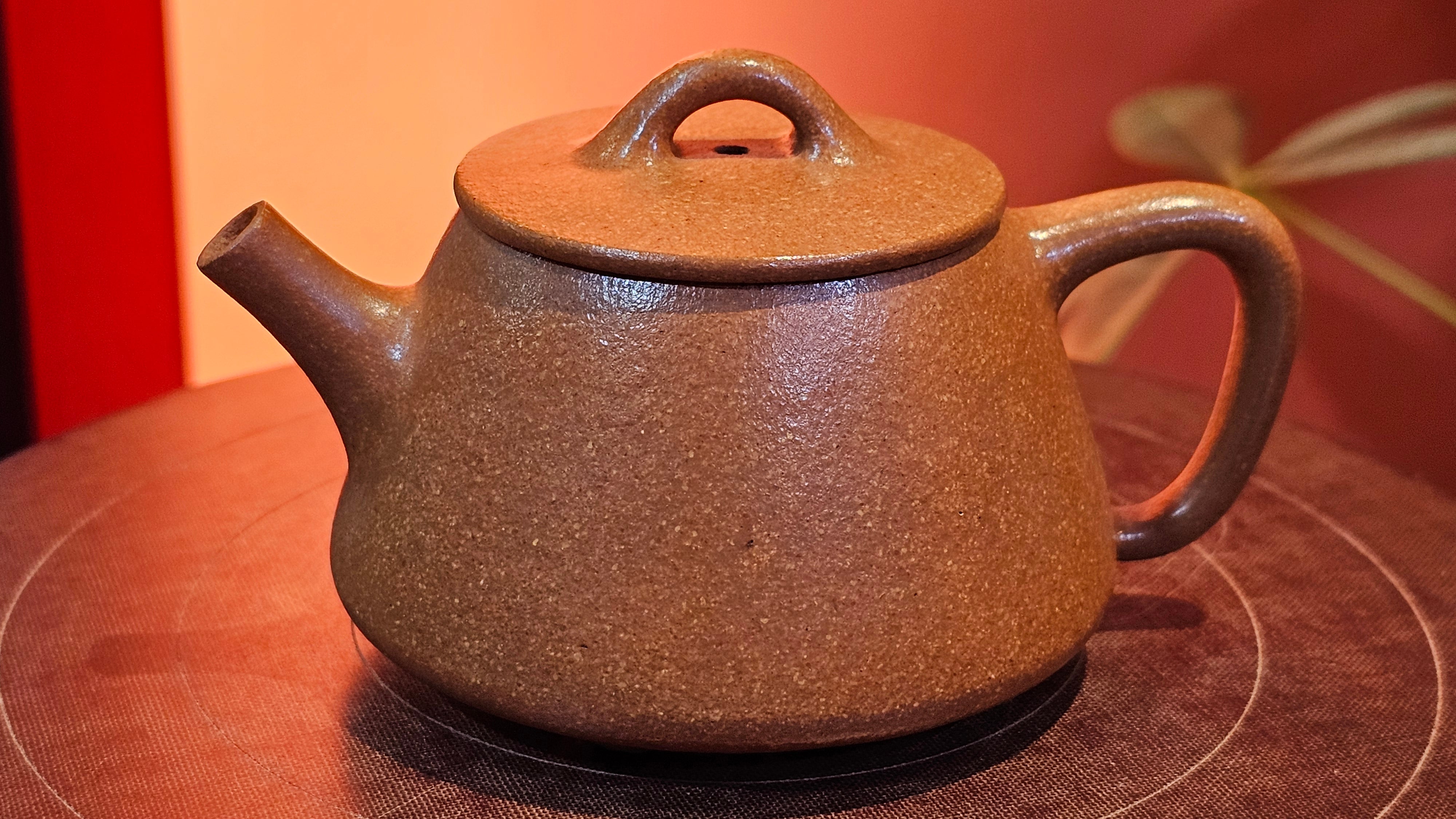 Shi Piao 石瓢 (Gao Shi Piao 高石瓢), 115.5ml, Huang Jiang Po Ni 黄降坡泥, by our Collaborative Craftsman Chen Hua Jun 陈华军 ~ Congratulations to Mr R.H., 1927hrs 14th May 2025, Lörzweiler, Germany 🇩🇪.