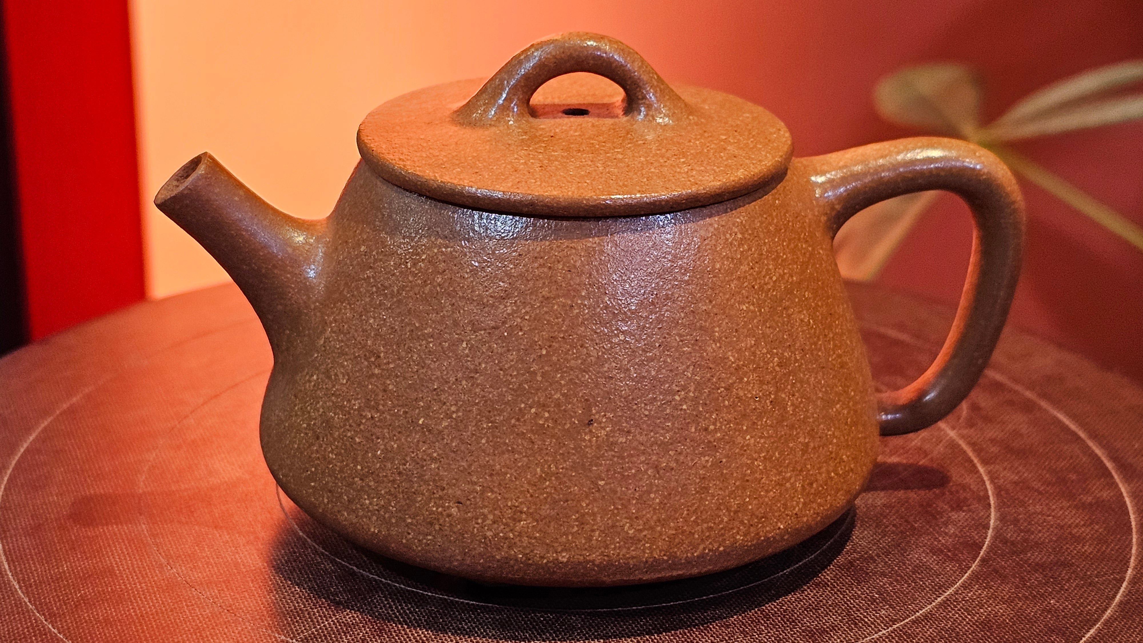 Shi Piao 石瓢 (Gao Shi Piao 高石瓢), 115.5ml, Huang Jiang Po Ni 黄降坡泥, by our Collaborative Craftsman Chen Hua Jun 陈华军 ~ Congratulations to Mr R.H., 1927hrs 14th May 2025, Lörzweiler, Germany 🇩🇪.