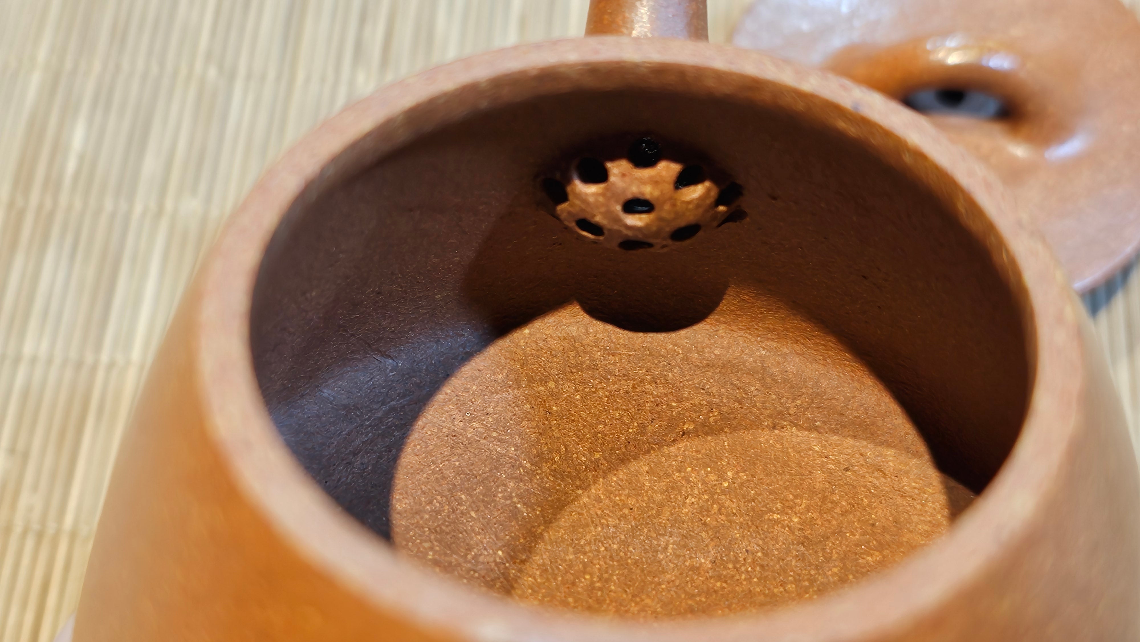 Shi Piao 石瓢 (Gao Shi Piao 高石瓢), 115.5ml, Huang Jiang Po Ni 黄降坡泥, by our Collaborative Craftsman Chen Hua Jun 陈华军 ~ Congratulations to Mr R.H., 1927hrs 14th May 2025, Lörzweiler, Germany 🇩🇪.