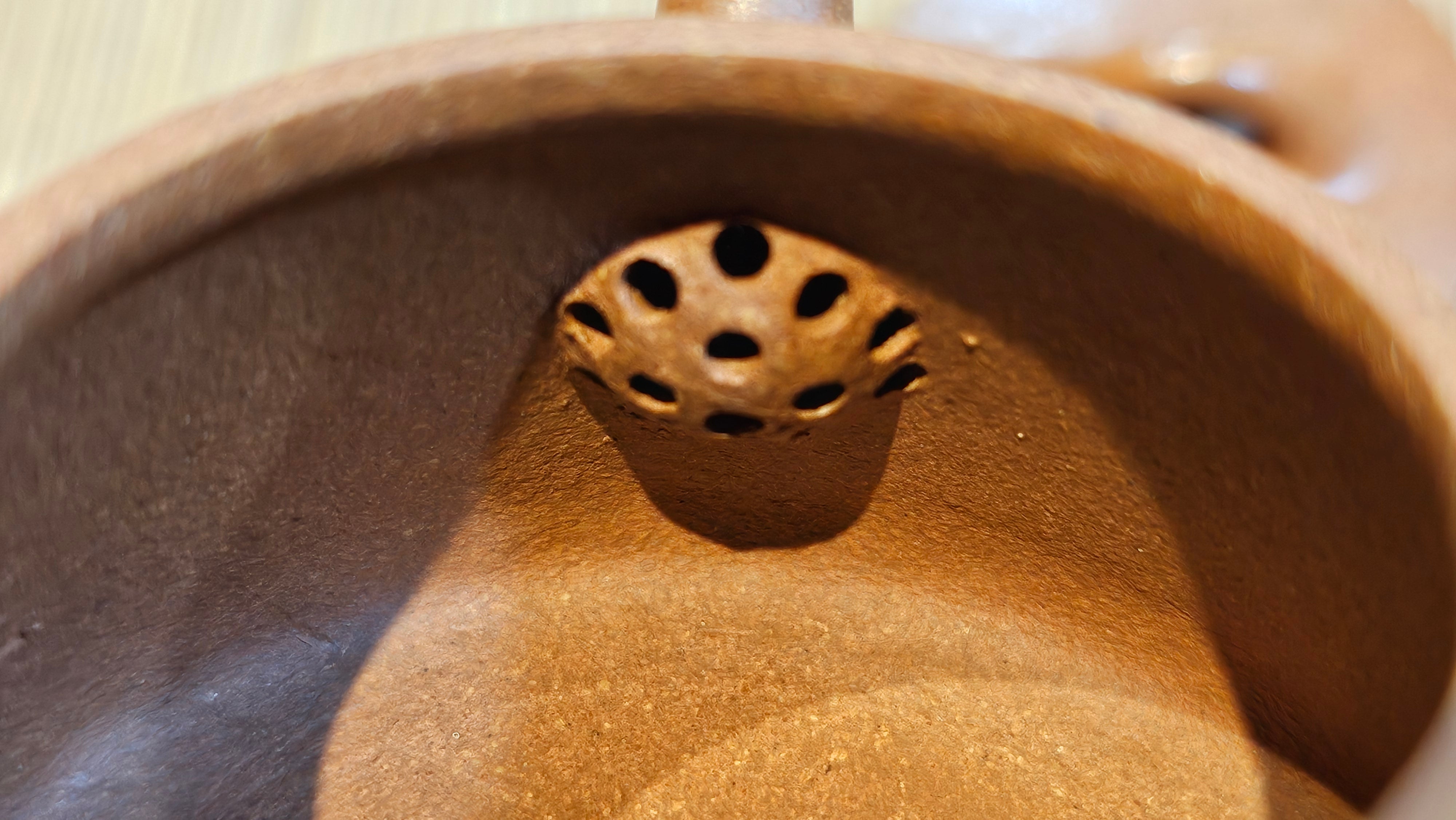 Shi Piao 石瓢 (Gao Shi Piao 高石瓢), 115.5ml, Huang Jiang Po Ni 黄降坡泥, by our Collaborative Craftsman Chen Hua Jun 陈华军 ~ Congratulations to Mr R.H., 1927hrs 14th May 2025, Lörzweiler, Germany 🇩🇪.