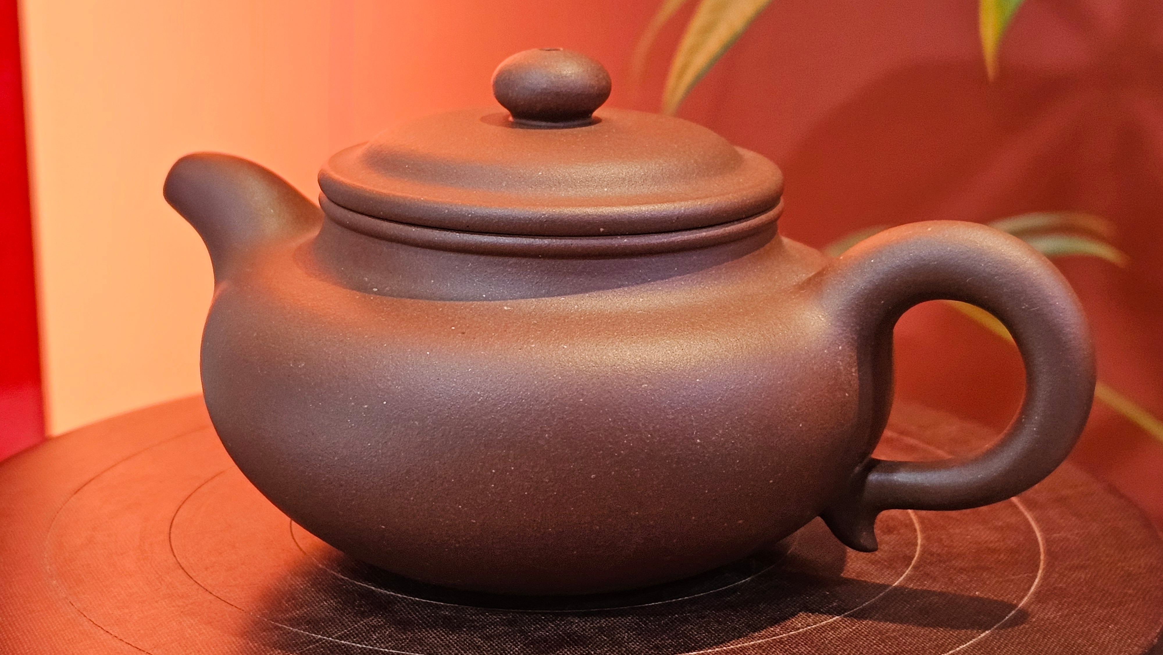 Fang Gu 仿古, 219.5ml, Di Cao Qing Zi Ni 底槽青紫泥, by our Collaborative Craftsman Chen Fa Chu 陈法初 ~ Congratulations to Mr J.M., 1532hrs 15th May 2025, Lake Wales, FL.