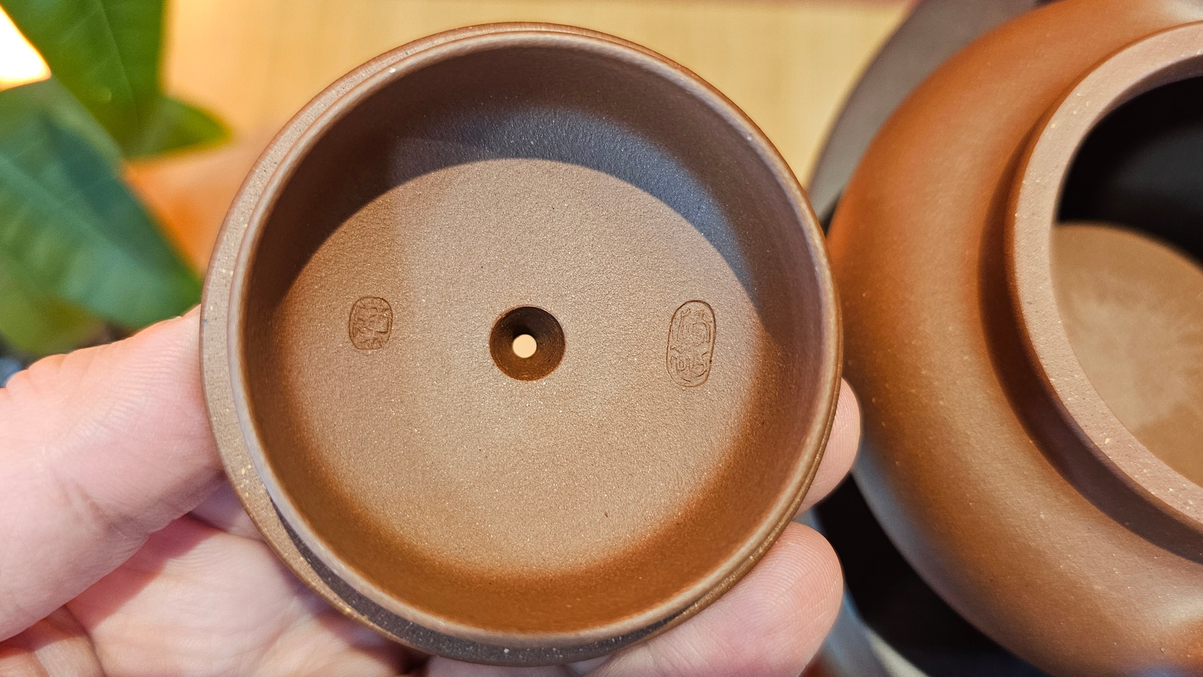 Fang Gu 仿古, 219.5ml, Di Cao Qing Zi Ni 底槽青紫泥, by our Collaborative Craftsman Chen Fa Chu 陈法初 ~ Congratulations to Mr J.M., 1532hrs 15th May 2025, Lake Wales, FL.