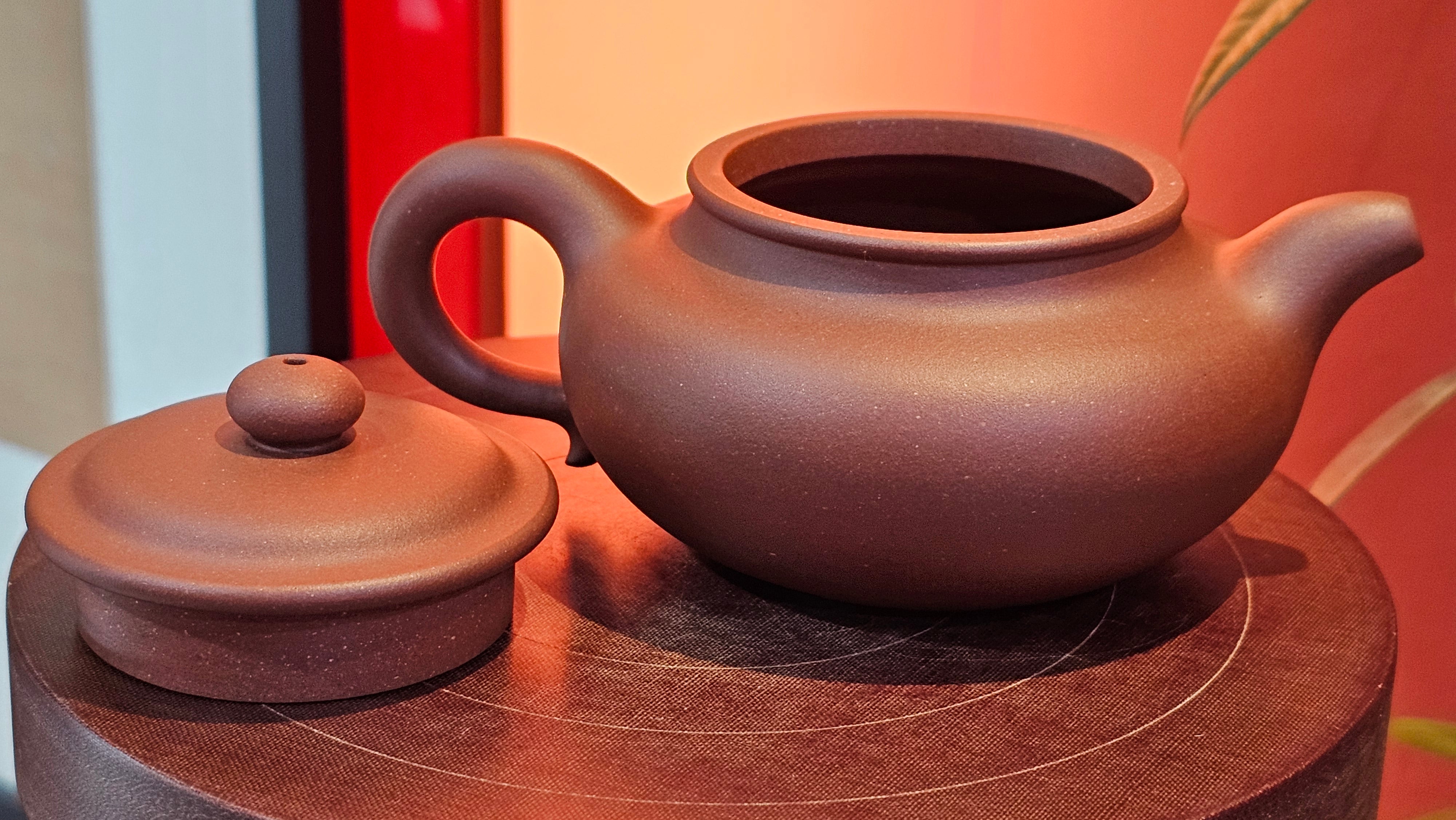 Fang Gu 仿古, 219.5ml, Di Cao Qing Zi Ni 底槽青紫泥, by our Collaborative Craftsman Chen Fa Chu 陈法初 ~ Congratulations to Mr J.M., 1532hrs 15th May 2025, Lake Wales, FL.