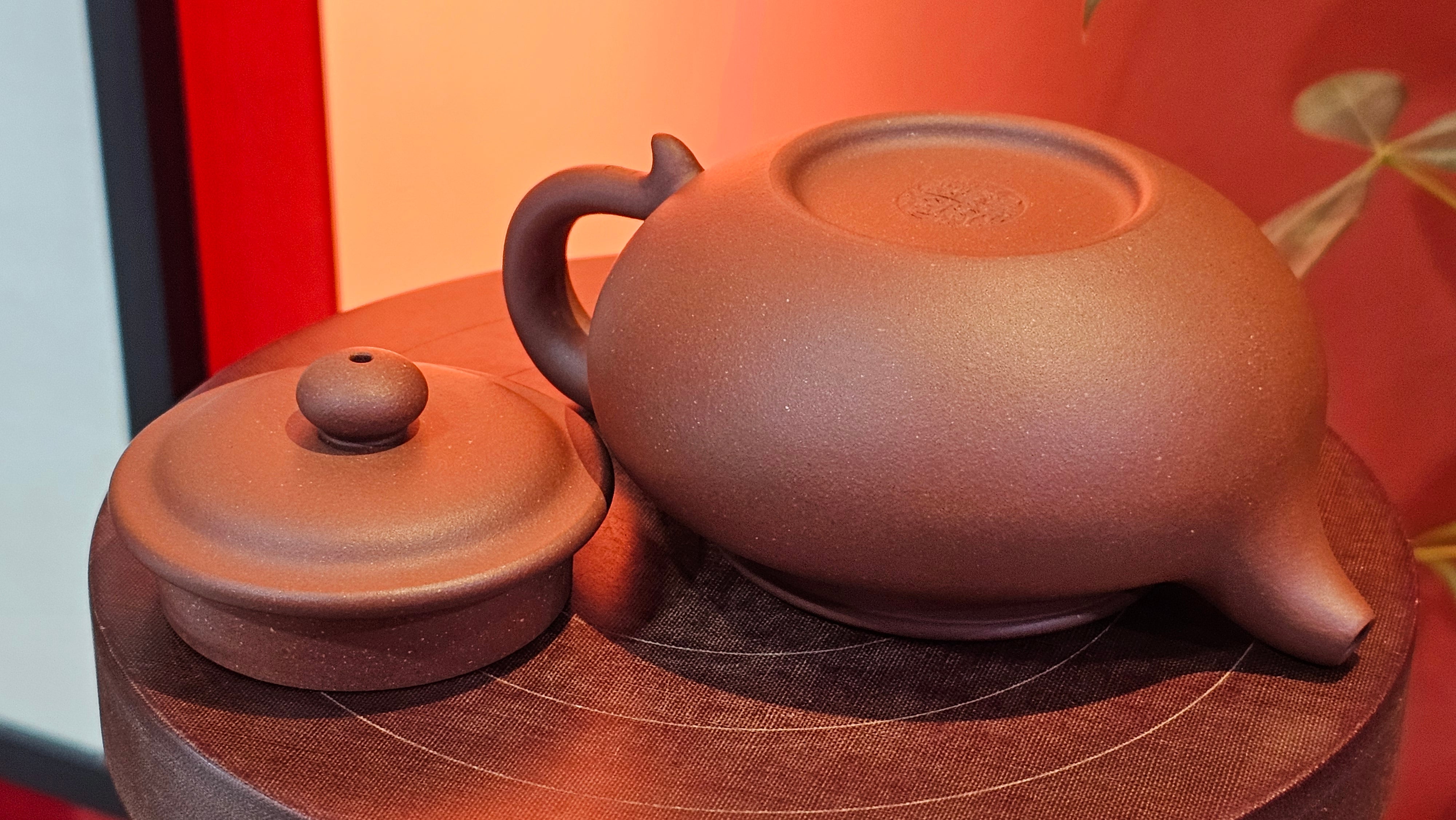 Fang Gu 仿古, 219.5ml, Di Cao Qing Zi Ni 底槽青紫泥, by our Collaborative Craftsman Chen Fa Chu 陈法初 ~ Congratulations to Mr J.M., 1532hrs 15th May 2025, Lake Wales, FL.