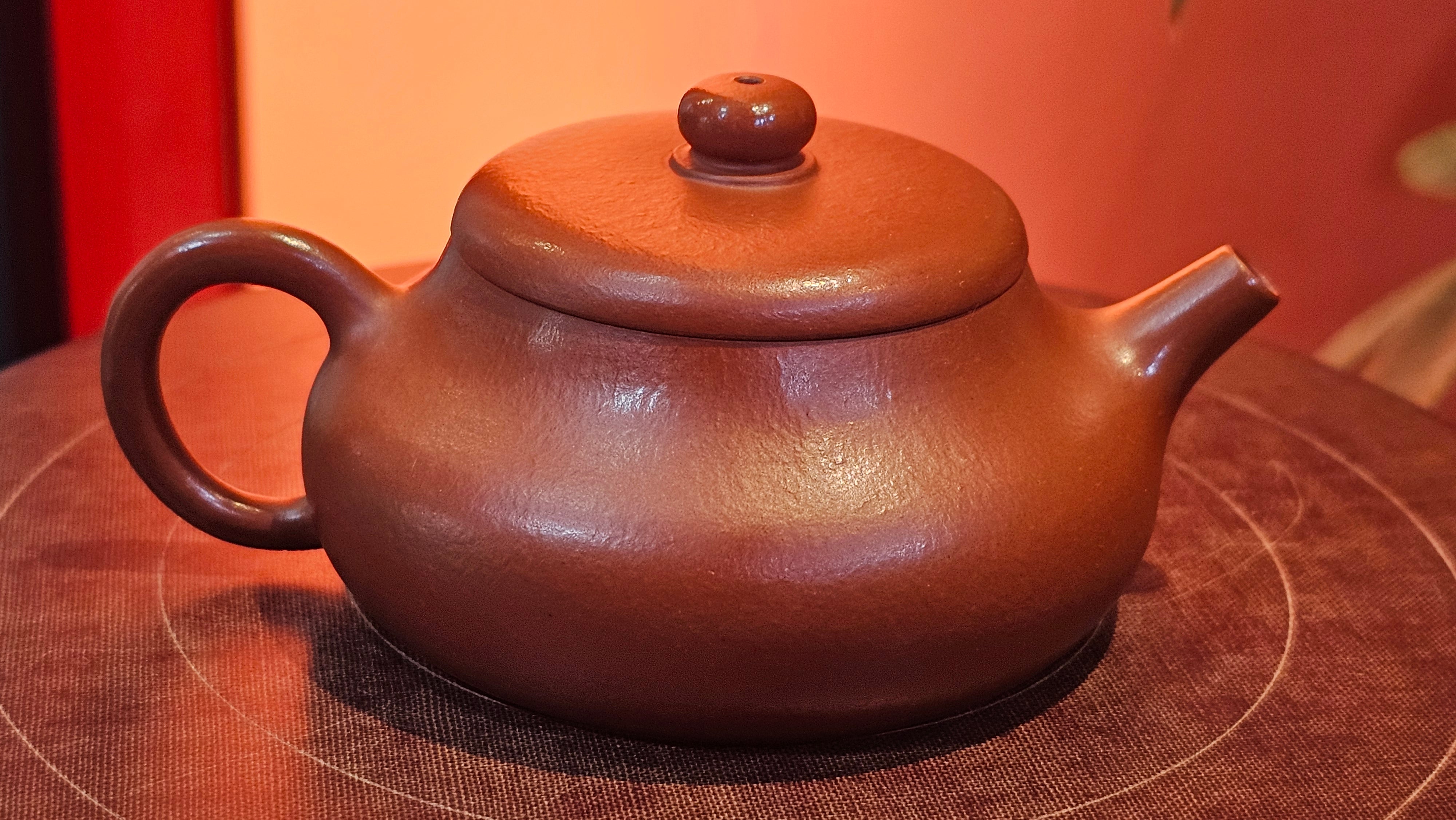 Jing Le 静乐 ~ "Quiet happiness", 96.0ml, Xiao Mei Yao Zhu Ni 小煤窑朱泥, by our Collaborative Craftsman Wang Xing 王兴 ~ Congratulations to Mr P.E., 2302hrs 22nd May 2025, Seattle, WA.