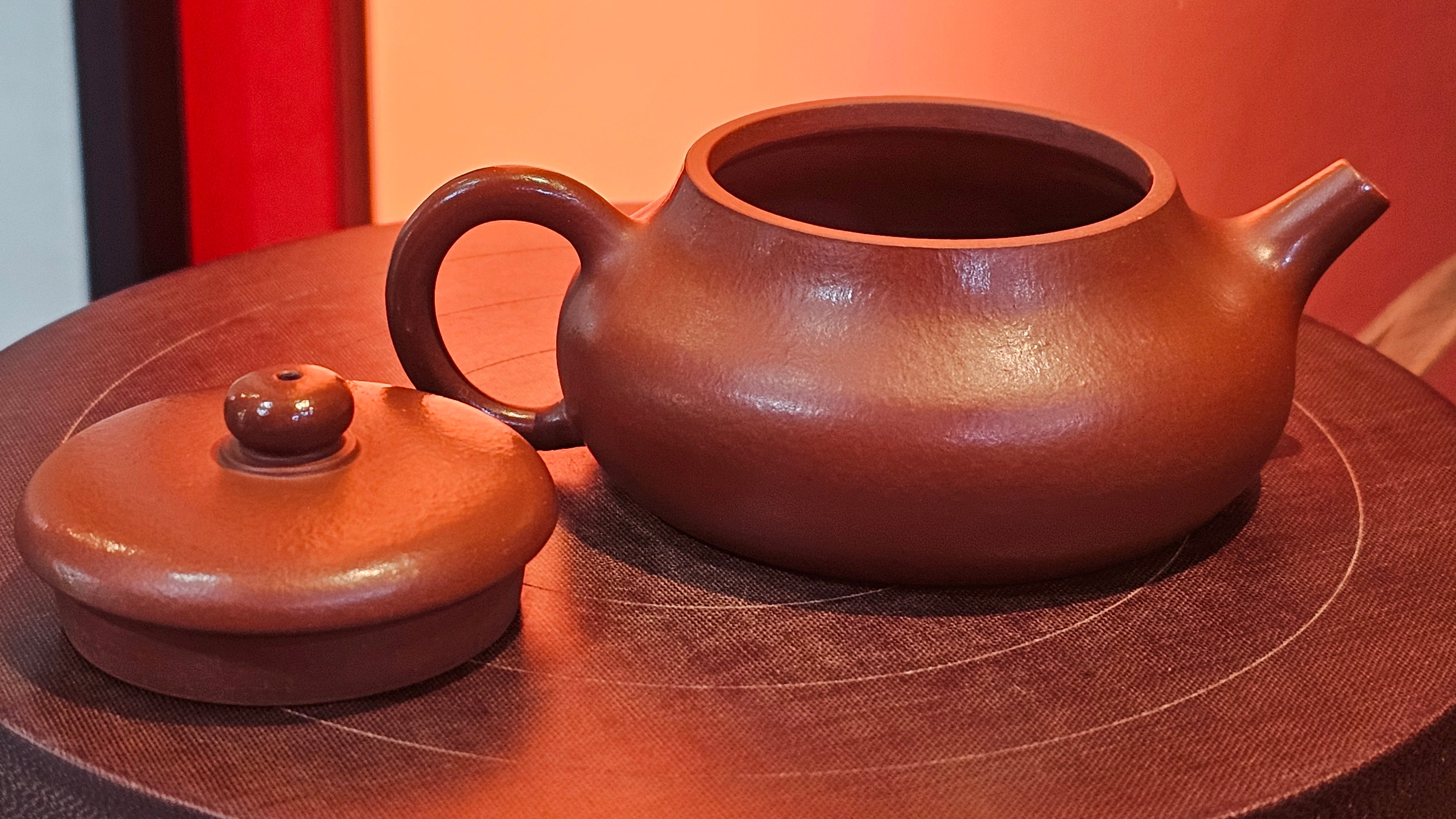 Jing Le 静乐 ~ "Quiet happiness", 96.0ml, Xiao Mei Yao Zhu Ni 小煤窑朱泥, by our Collaborative Craftsman Wang Xing 王兴 ~ Congratulations to Mr P.E., 2302hrs 22nd May 2025, Seattle, WA.