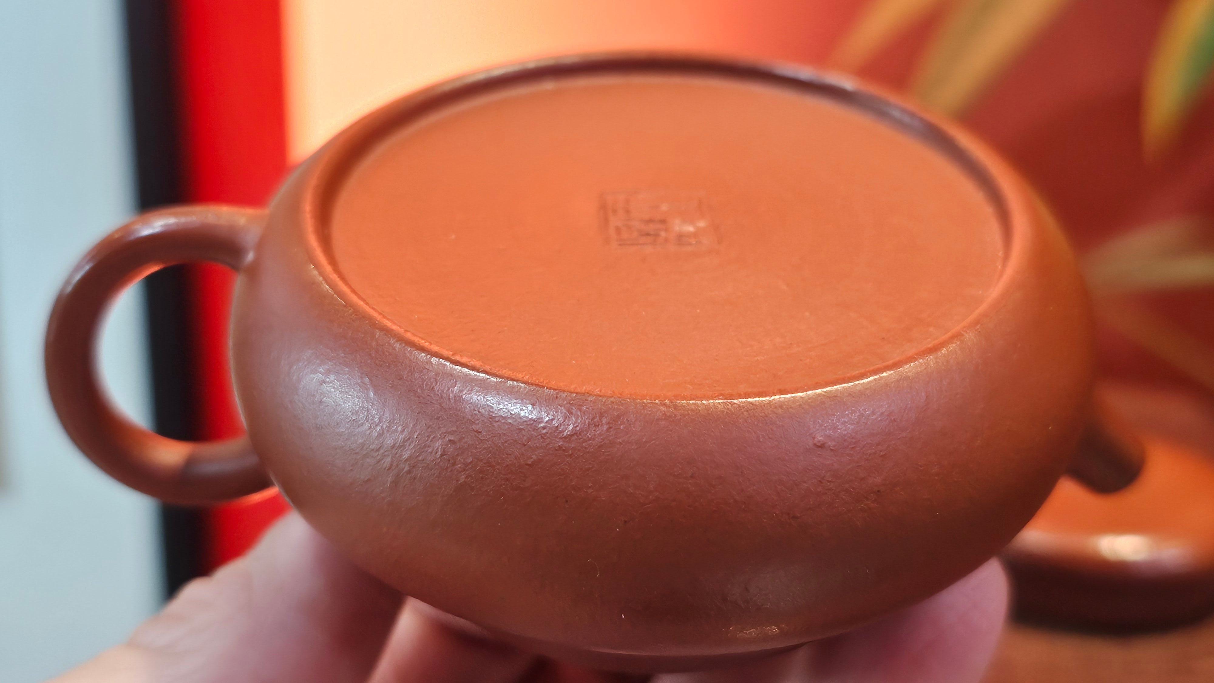 Jing Le 静乐 ~ "Quiet happiness", 96.0ml, Xiao Mei Yao Zhu Ni 小煤窑朱泥, by our Collaborative Craftsman Wang Xing 王兴 ~ Congratulations to Mr P.E., 2302hrs 22nd May 2025, Seattle, WA.