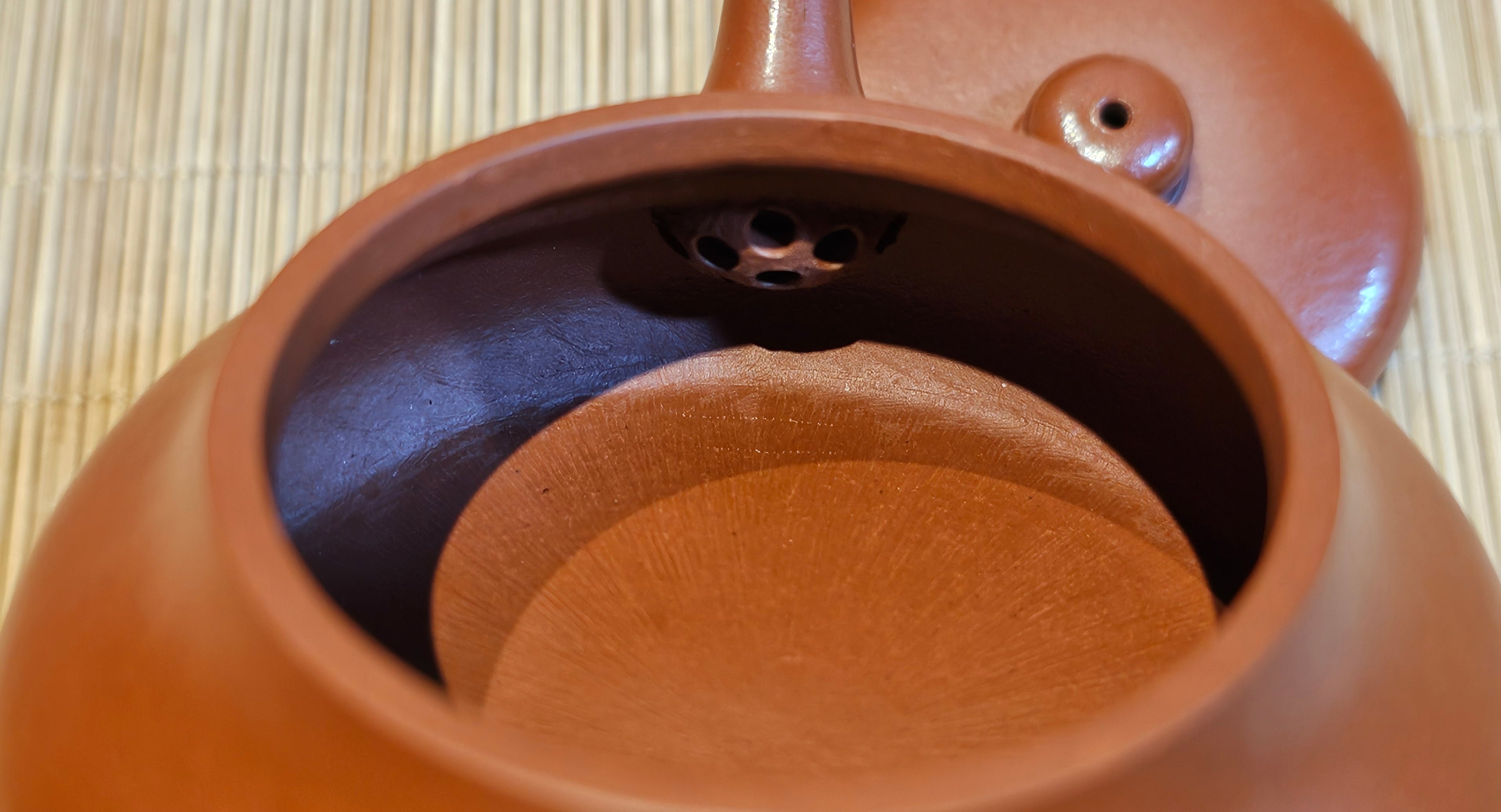 Jing Le 静乐 ~ "Quiet happiness", 96.0ml, Xiao Mei Yao Zhu Ni 小煤窑朱泥, by our Collaborative Craftsman Wang Xing 王兴 ~ Congratulations to Mr P.E., 2302hrs 22nd May 2025, Seattle, WA.