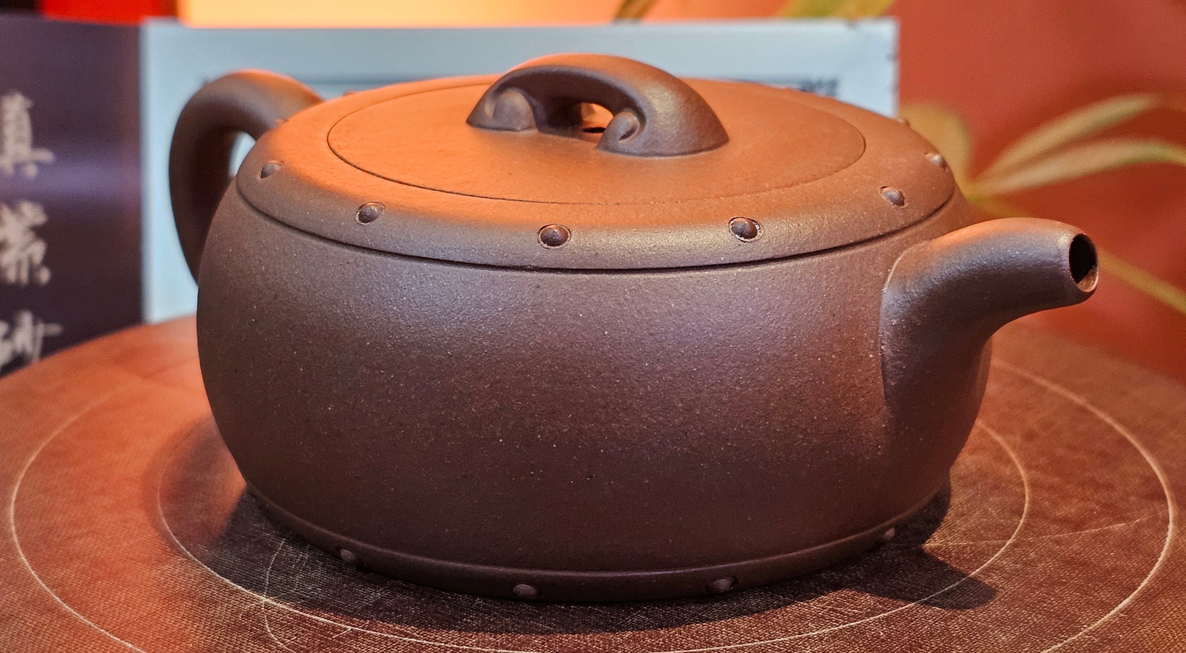 Ru Yi Gu 如意鼓, 206.8ml, Di Cao Qing Zi Ni 底槽青紫泥, by our Craftsman Li Qiu Lin 李秋林 ~ Congratulations to Mr A.D.P., 0111hrs 29th May 2025, Leuven, Belgium 🇧🇪.