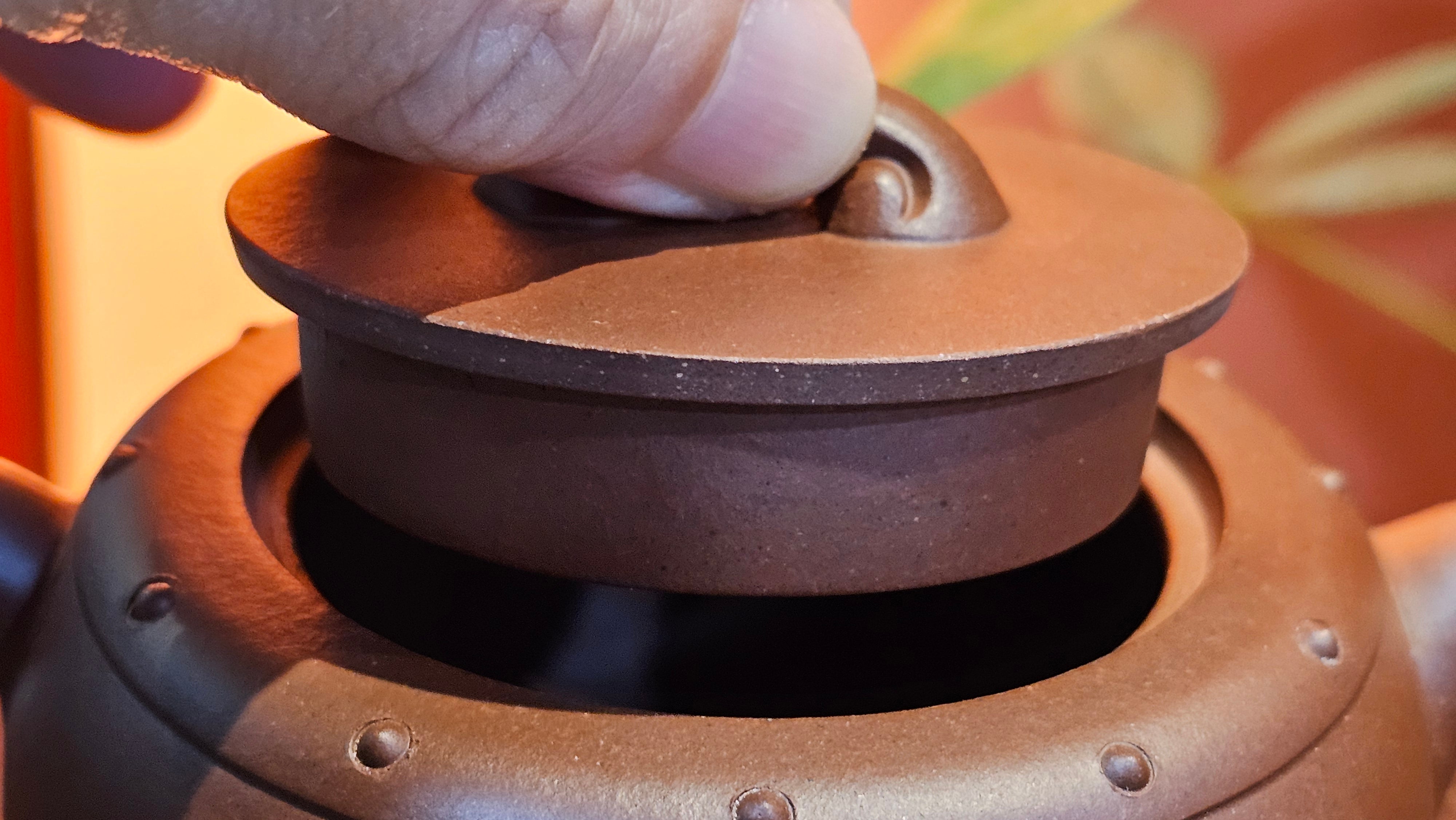 Ru Yi Gu 如意鼓, 206.8ml, Di Cao Qing Zi Ni 底槽青紫泥, by our Craftsman Li Qiu Lin 李秋林 ~ Congratulations to Mr A.D.P., 0111hrs 29th May 2025, Leuven, Belgium 🇧🇪.