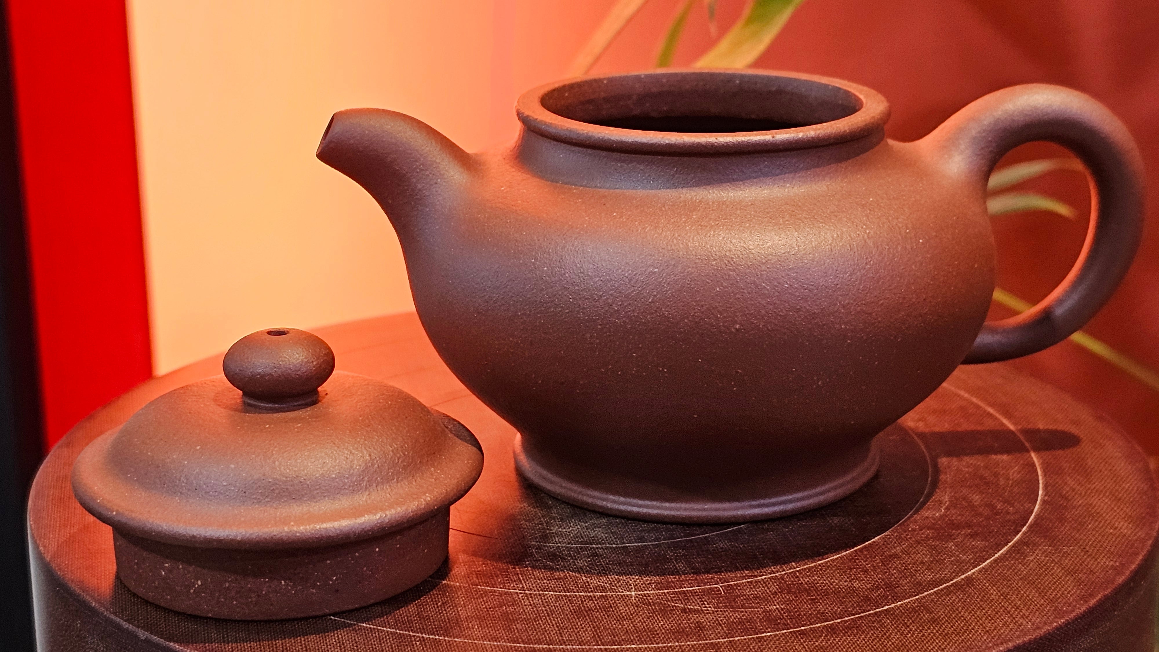 Duo Zhi 掇只, 211.9ml, Di Cao Qing Zi Ni 底槽青紫泥, by our Collaborative Craftsman Chen Fa Chu 陈法初 ~ Congratulations to Mr T.L., 1002hrs 14th June 2025, Singapore 🇸🇬.