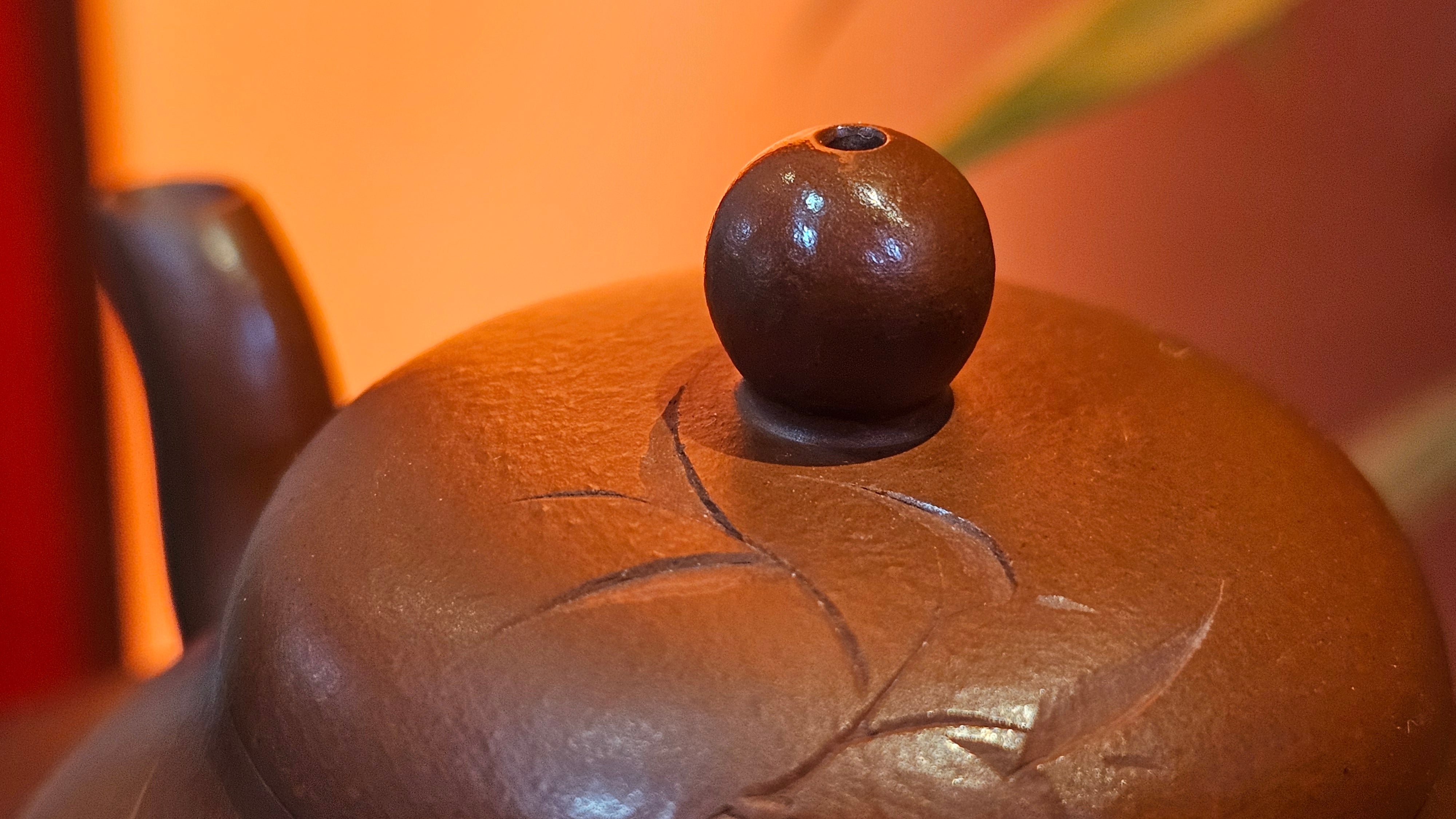 Li Xing 梨形, 170.3ml, Xiao Mei Yao Zhu Ni 小煤窑朱泥 by our Collaborative Craftsman Zhai Yi Yao 翟一耀。"竹韵茶香", 竹刻绘, Engraving of Bamboos and Calligraphy, by Craftsman Yi De Shu 一德书 ~ Congratulations to Mr M.P., 0019hrs 27th June 2025, Aurora, IL.