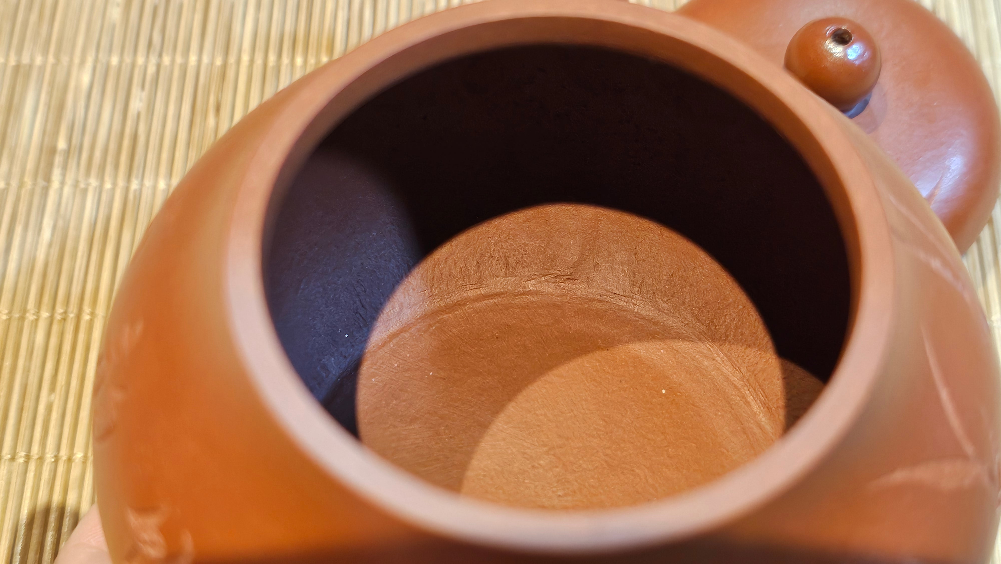 Li Xing 梨形, 170.3ml, Xiao Mei Yao Zhu Ni 小煤窑朱泥 by our Collaborative Craftsman Zhai Yi Yao 翟一耀。"竹韵茶香", 竹刻绘, Engraving of Bamboos and Calligraphy, by Craftsman Yi De Shu 一德书 ~ Congratulations to Mr M.P., 0019hrs 27th June 2025, Aurora, IL.