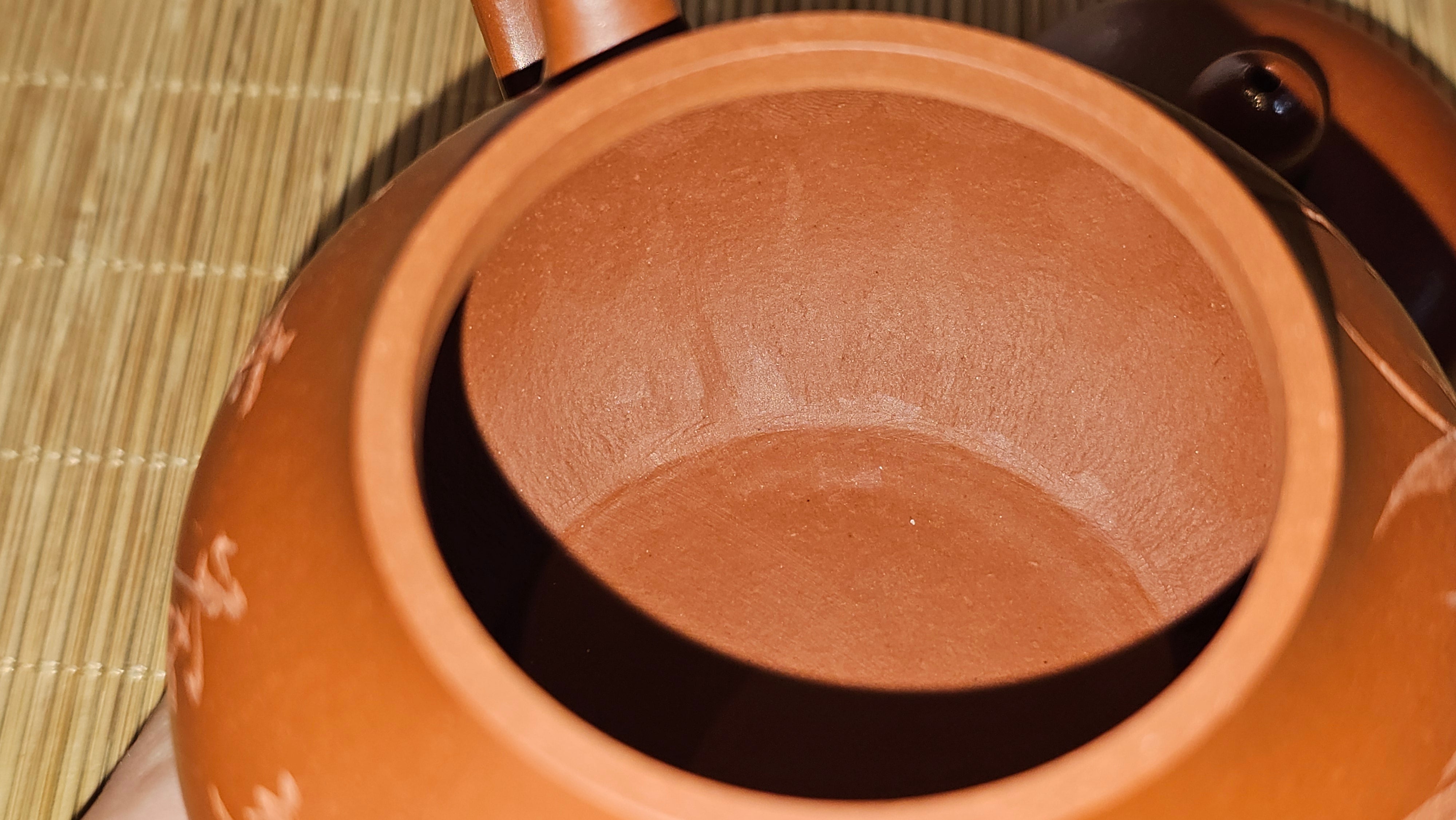 Li Xing 梨形, 170.3ml, Xiao Mei Yao Zhu Ni 小煤窑朱泥 by our Collaborative Craftsman Zhai Yi Yao 翟一耀。"竹韵茶香", 竹刻绘, Engraving of Bamboos and Calligraphy, by Craftsman Yi De Shu 一德书 ~ Congratulations to Mr M.P., 0019hrs 27th June 2025, Aurora, IL.