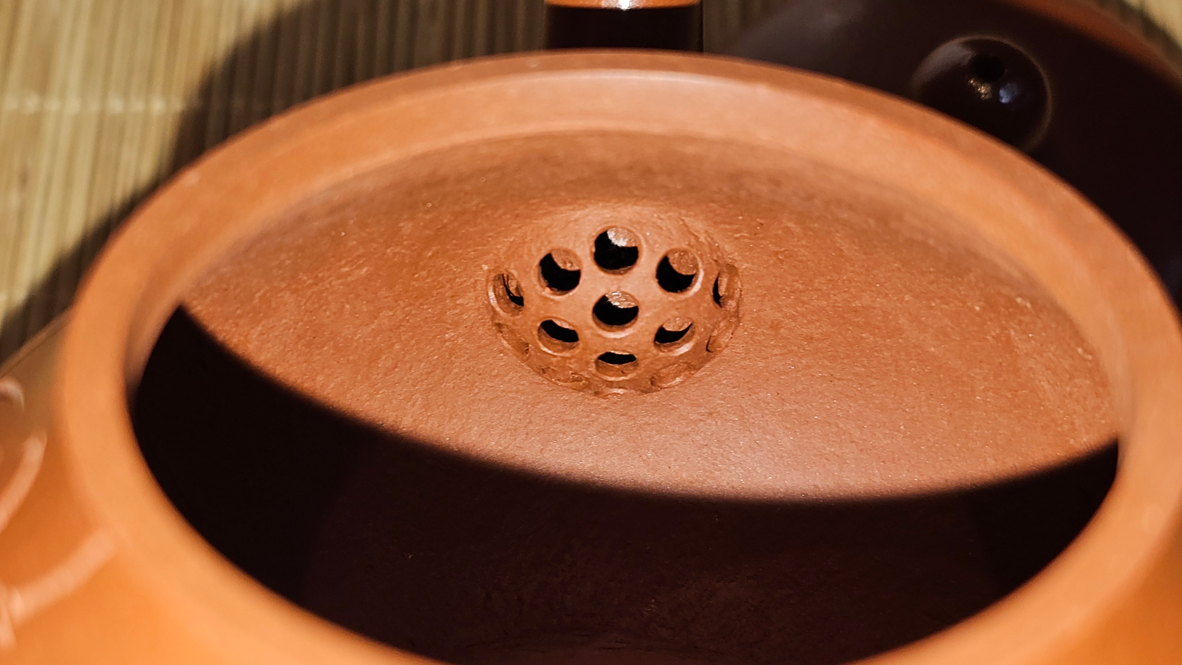 Li Xing 梨形, 170.3ml, Xiao Mei Yao Zhu Ni 小煤窑朱泥 by our Collaborative Craftsman Zhai Yi Yao 翟一耀。"竹韵茶香", 竹刻绘, Engraving of Bamboos and Calligraphy, by Craftsman Yi De Shu 一德书 ~ Congratulations to Mr M.P., 0019hrs 27th June 2025, Aurora, IL.