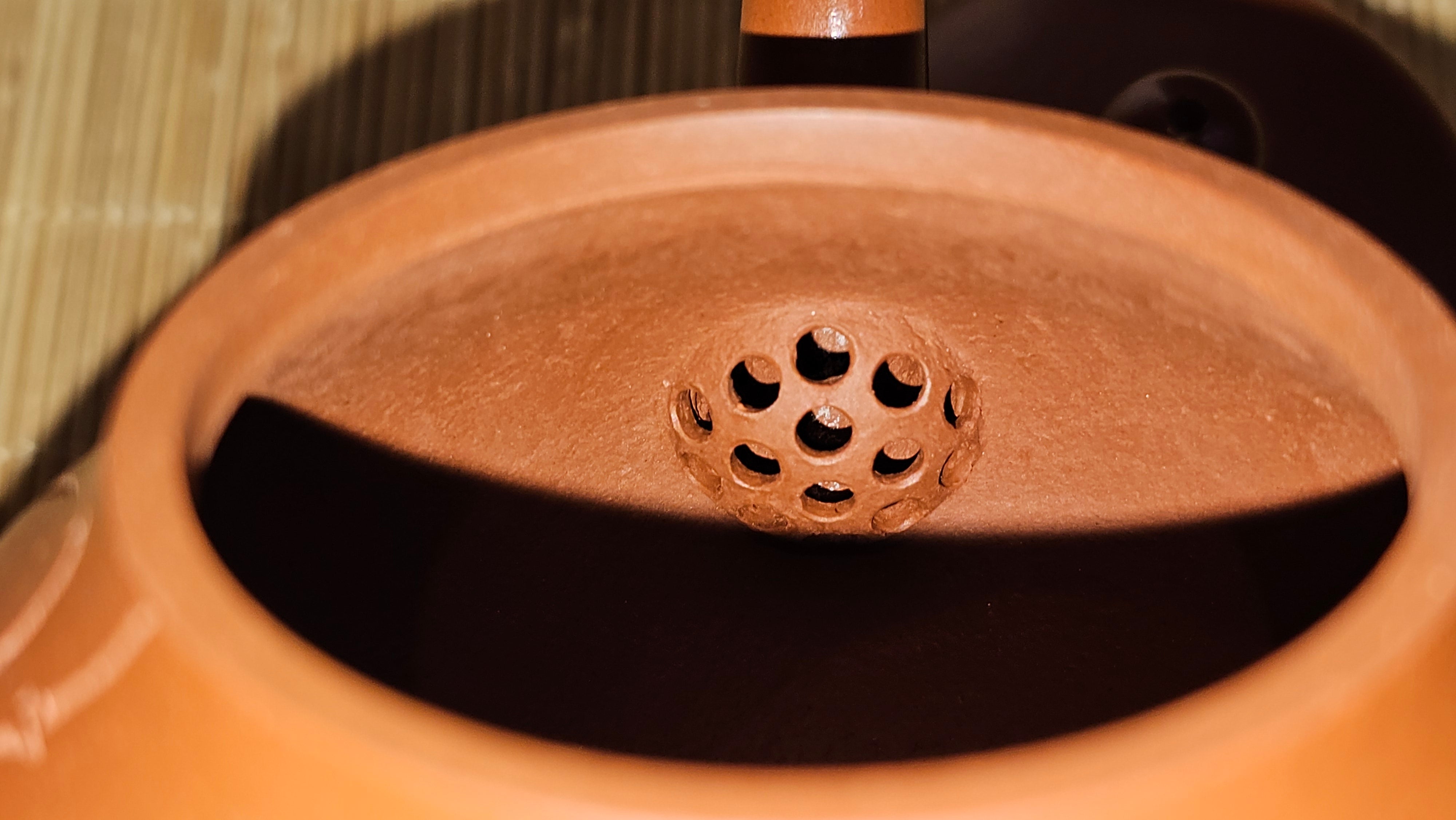 Li Xing 梨形, 170.3ml, Xiao Mei Yao Zhu Ni 小煤窑朱泥 by our Collaborative Craftsman Zhai Yi Yao 翟一耀。"竹韵茶香", 竹刻绘, Engraving of Bamboos and Calligraphy, by Craftsman Yi De Shu 一德书 ~ Congratulations to Mr M.P., 0019hrs 27th June 2025, Aurora, IL.