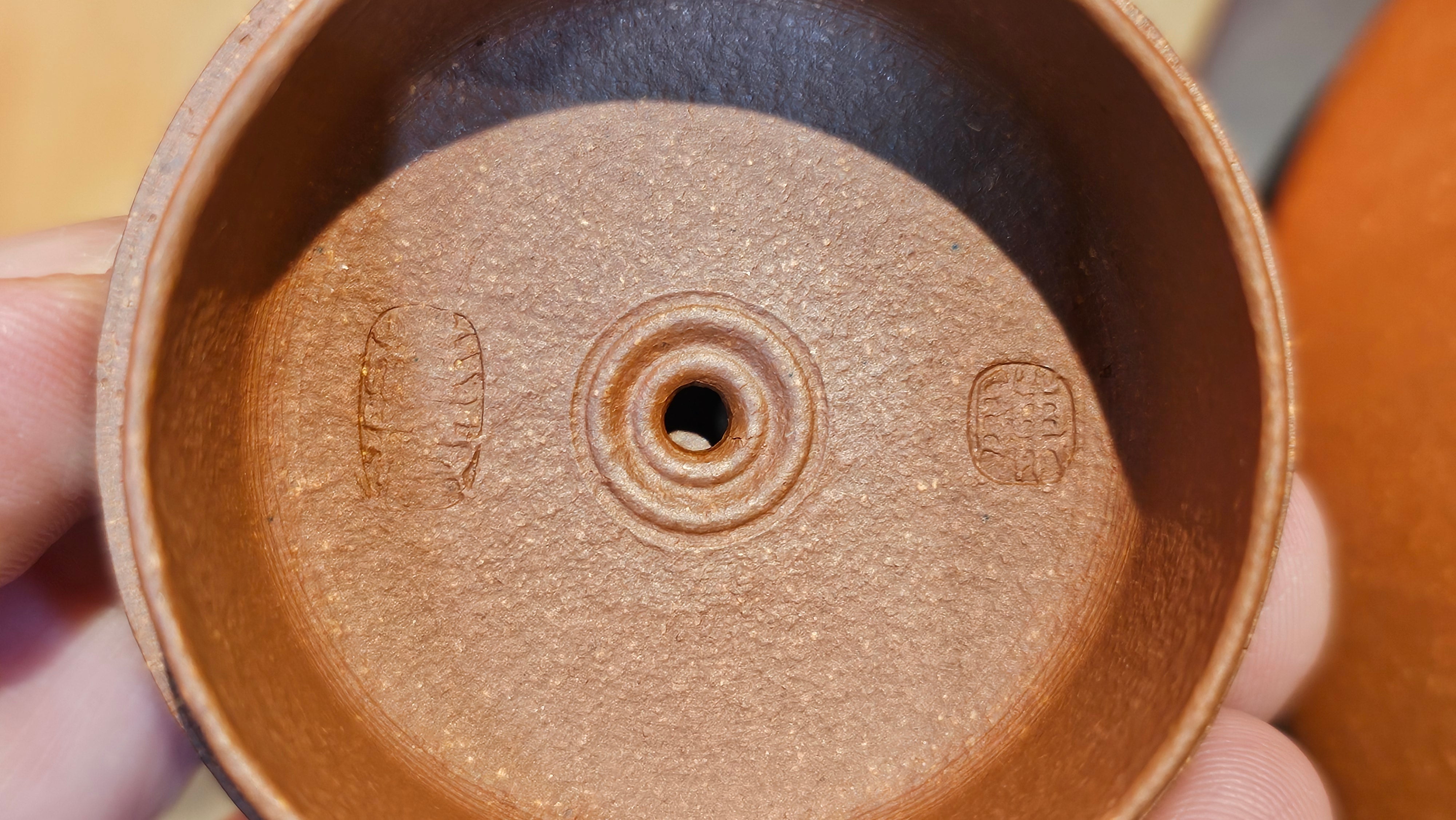 He Piao 合瓢, 155.9ml, Hong Jiang Po Ni 红降坡泥, by our Collaborative Craftsman Chen Gui Zhi 陈桂枝。(Red JiangPoNi is rarer than Yellow JiangPoNi, XiaoMeiYao ZhuNi & ZhaoZhuang ZhuNi) ~ Congratulations to Ms L., 0733hrs 30th May 2025, Katy, TX.