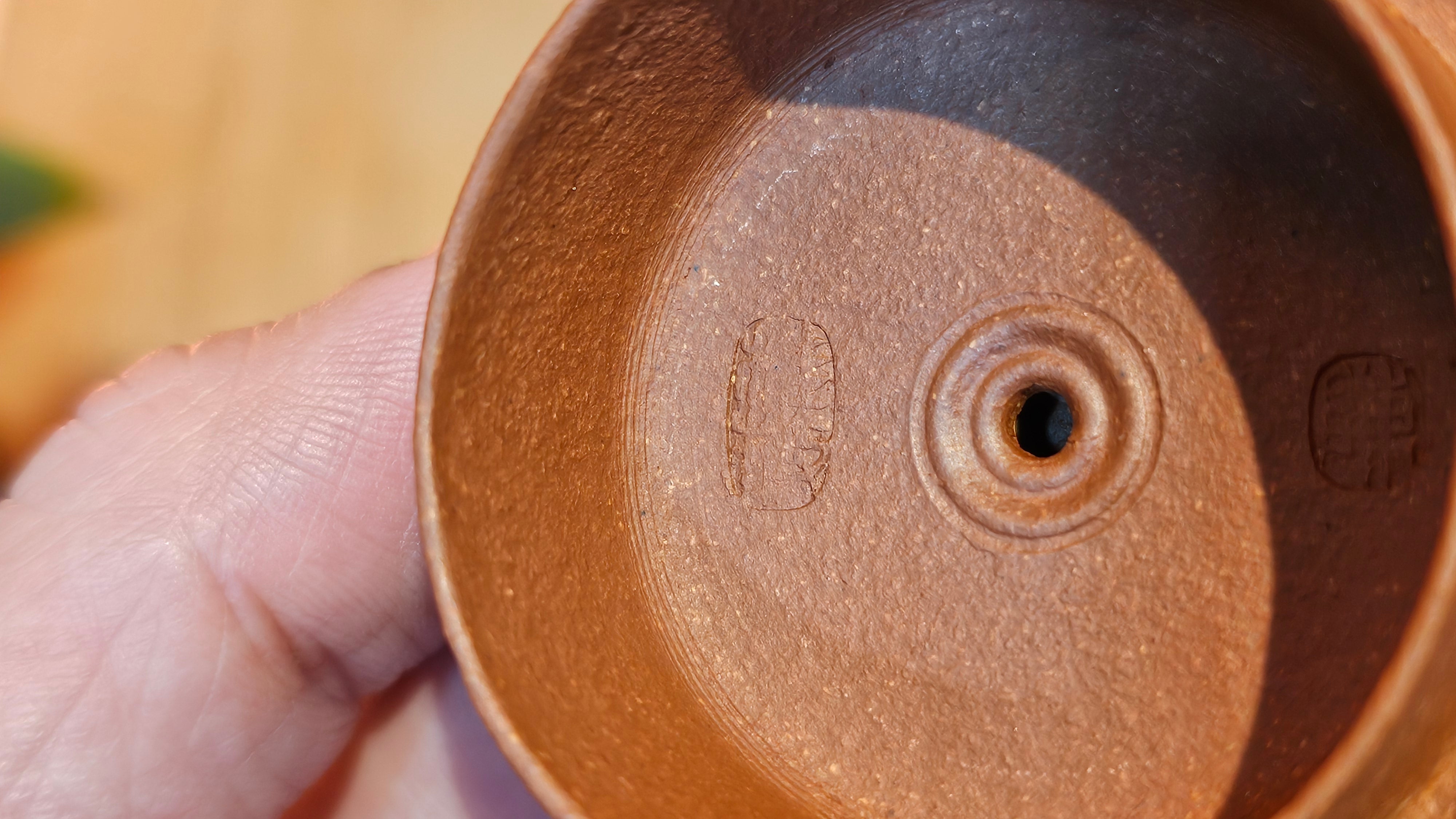 He Piao 合瓢, 155.9ml, Hong Jiang Po Ni 红降坡泥, by our Collaborative Craftsman Chen Gui Zhi 陈桂枝。(Red JiangPoNi is rarer than Yellow JiangPoNi, XiaoMeiYao ZhuNi & ZhaoZhuang ZhuNi) ~ Congratulations to Ms L., 0733hrs 30th May 2025, Katy, TX.