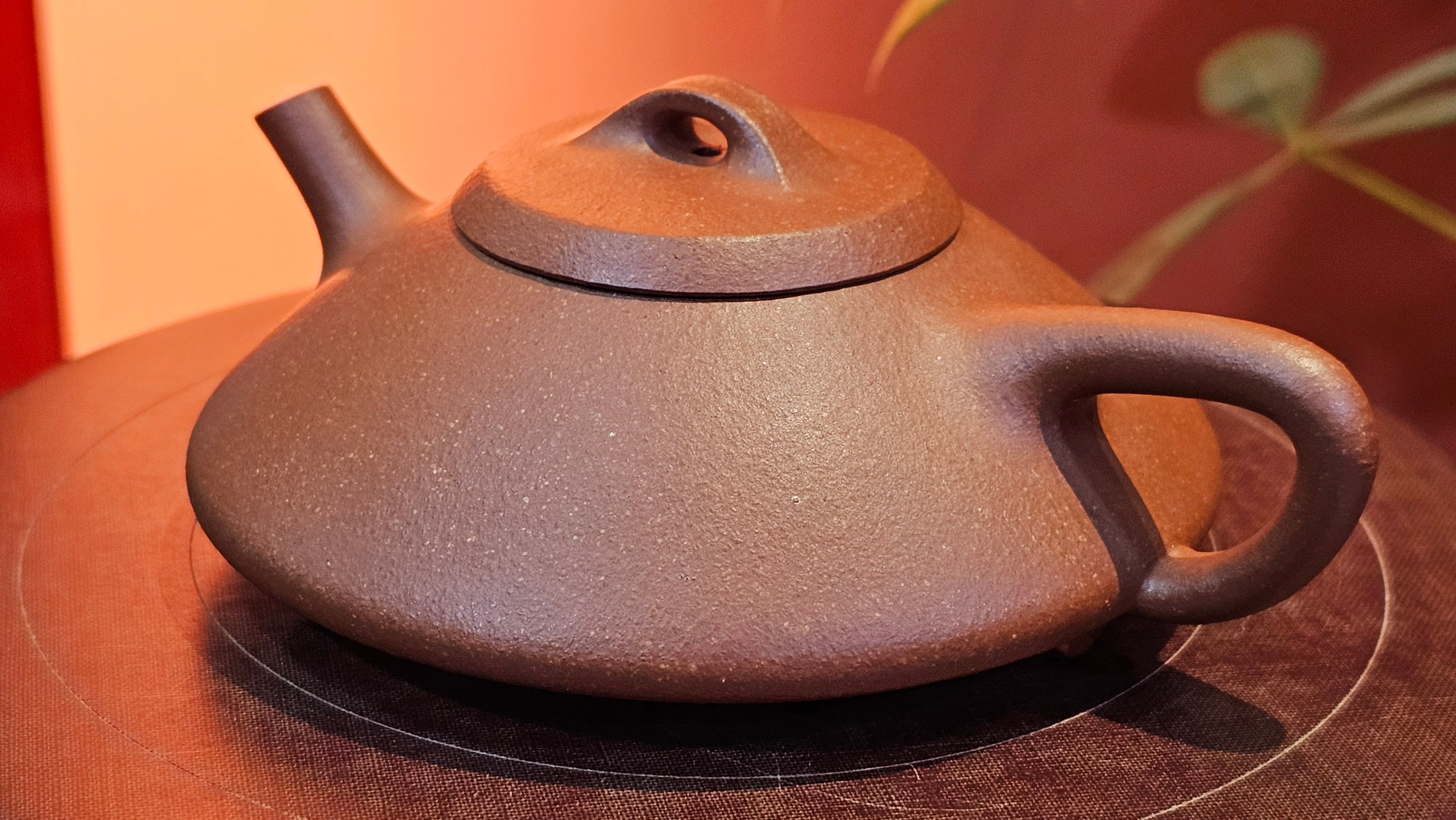 He Piao 合瓢, 155.9ml, Hong Jiang Po Ni 红降坡泥, by our Collaborative Craftsman Chen Gui Zhi 陈桂枝。(Red JiangPoNi is rarer than Yellow JiangPoNi, XiaoMeiYao ZhuNi & ZhaoZhuang ZhuNi) ~ Congratulations to Ms L., 0733hrs 30th May 2025, Katy, TX.