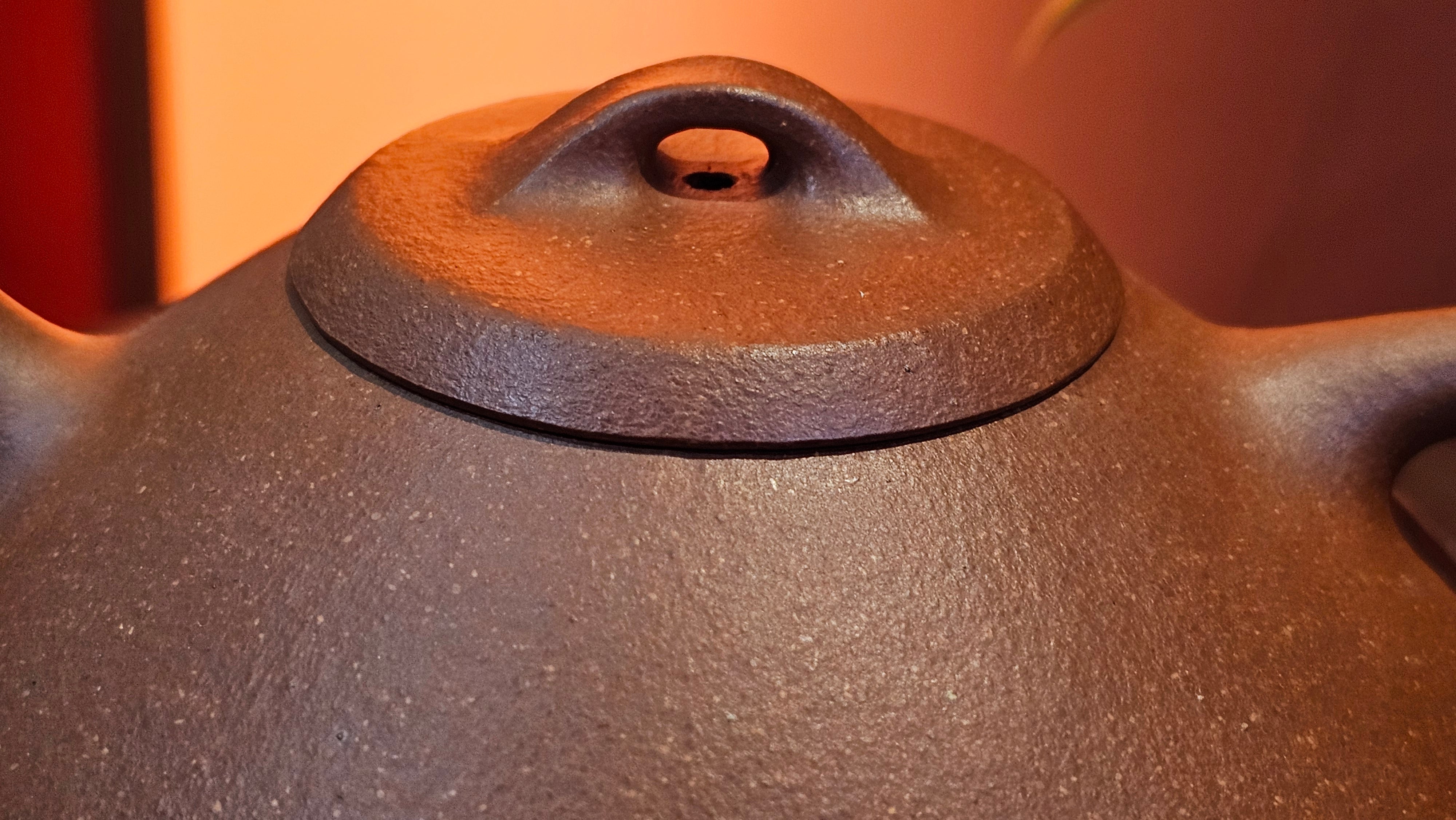 He Piao 合瓢, 155.9ml, Hong Jiang Po Ni 红降坡泥, by our Collaborative Craftsman Chen Gui Zhi 陈桂枝。(Red JiangPoNi is rarer than Yellow JiangPoNi, XiaoMeiYao ZhuNi & ZhaoZhuang ZhuNi) ~ Congratulations to Ms L., 0733hrs 30th May 2025, Katy, TX.