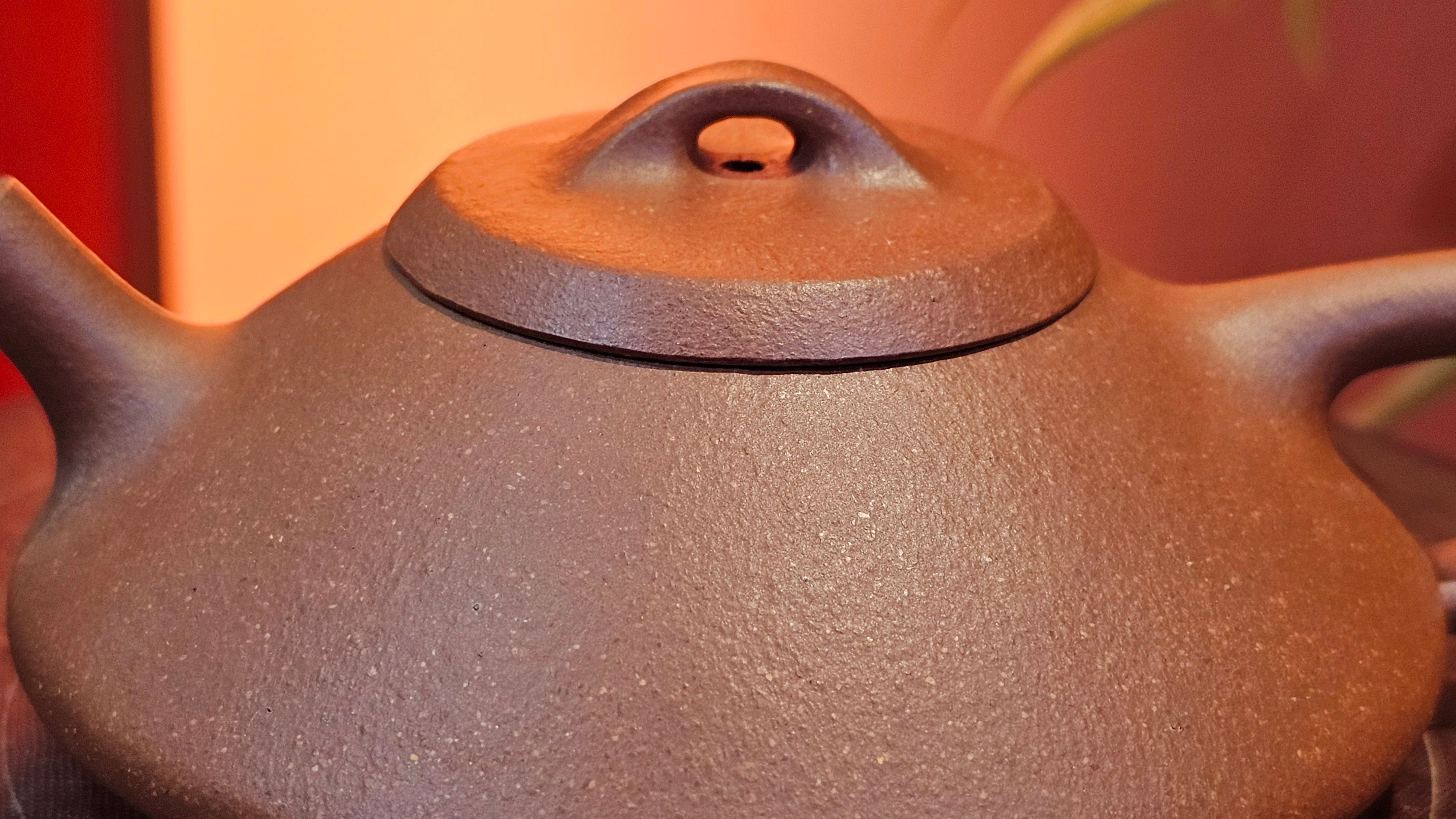 He Piao 合瓢, 155.9ml, Hong Jiang Po Ni 红降坡泥, by our Collaborative Craftsman Chen Gui Zhi 陈桂枝。(Red JiangPoNi is rarer than Yellow JiangPoNi, XiaoMeiYao ZhuNi & ZhaoZhuang ZhuNi) ~ Congratulations to Ms L., 0733hrs 30th May 2025, Katy, TX.