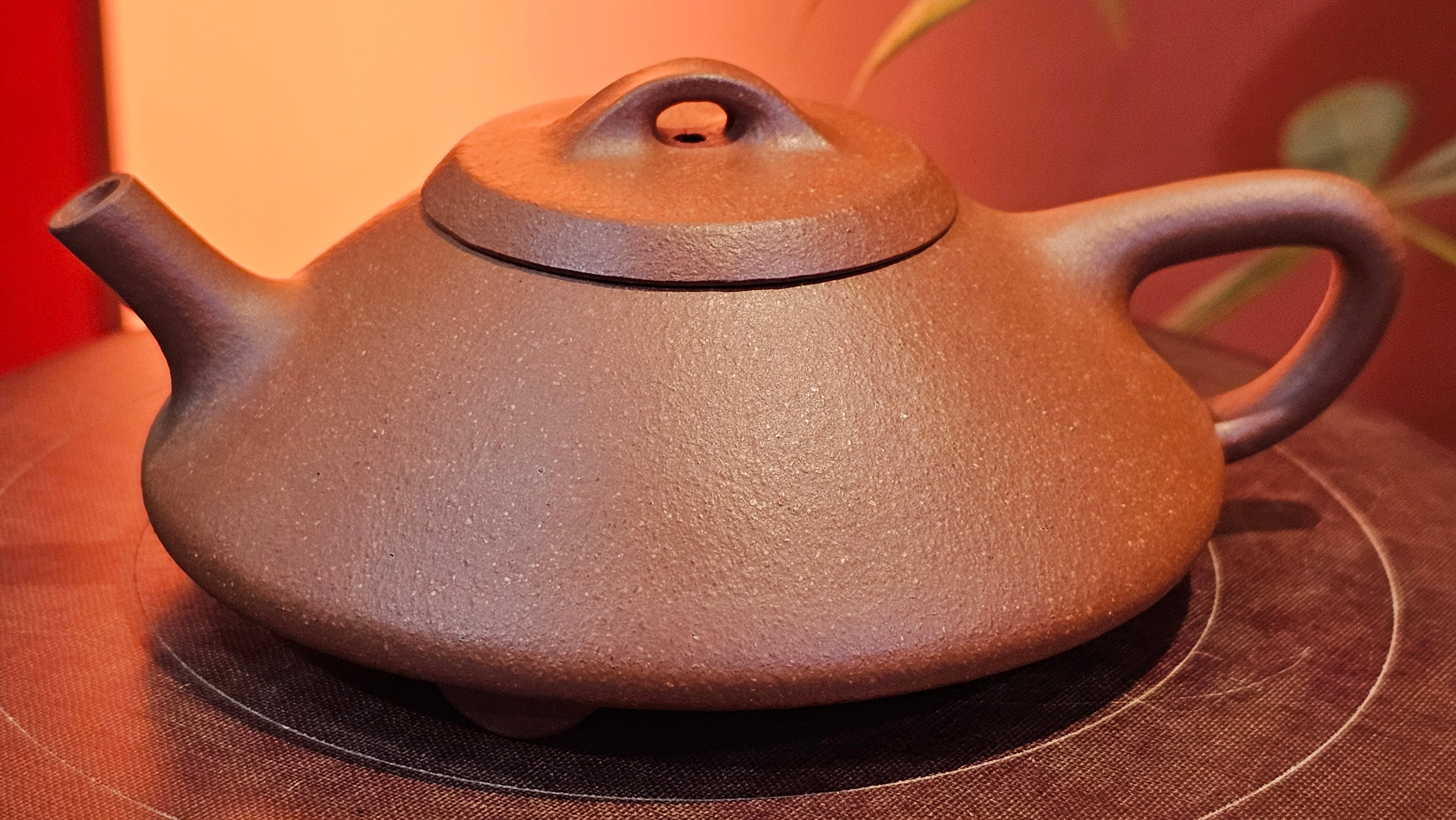 He Piao 合瓢, 155.9ml, Hong Jiang Po Ni 红降坡泥, by our Collaborative Craftsman Chen Gui Zhi 陈桂枝。(Red JiangPoNi is rarer than Yellow JiangPoNi, XiaoMeiYao ZhuNi & ZhaoZhuang ZhuNi) ~ Congratulations to Ms L., 0733hrs 30th May 2025, Katy, TX.