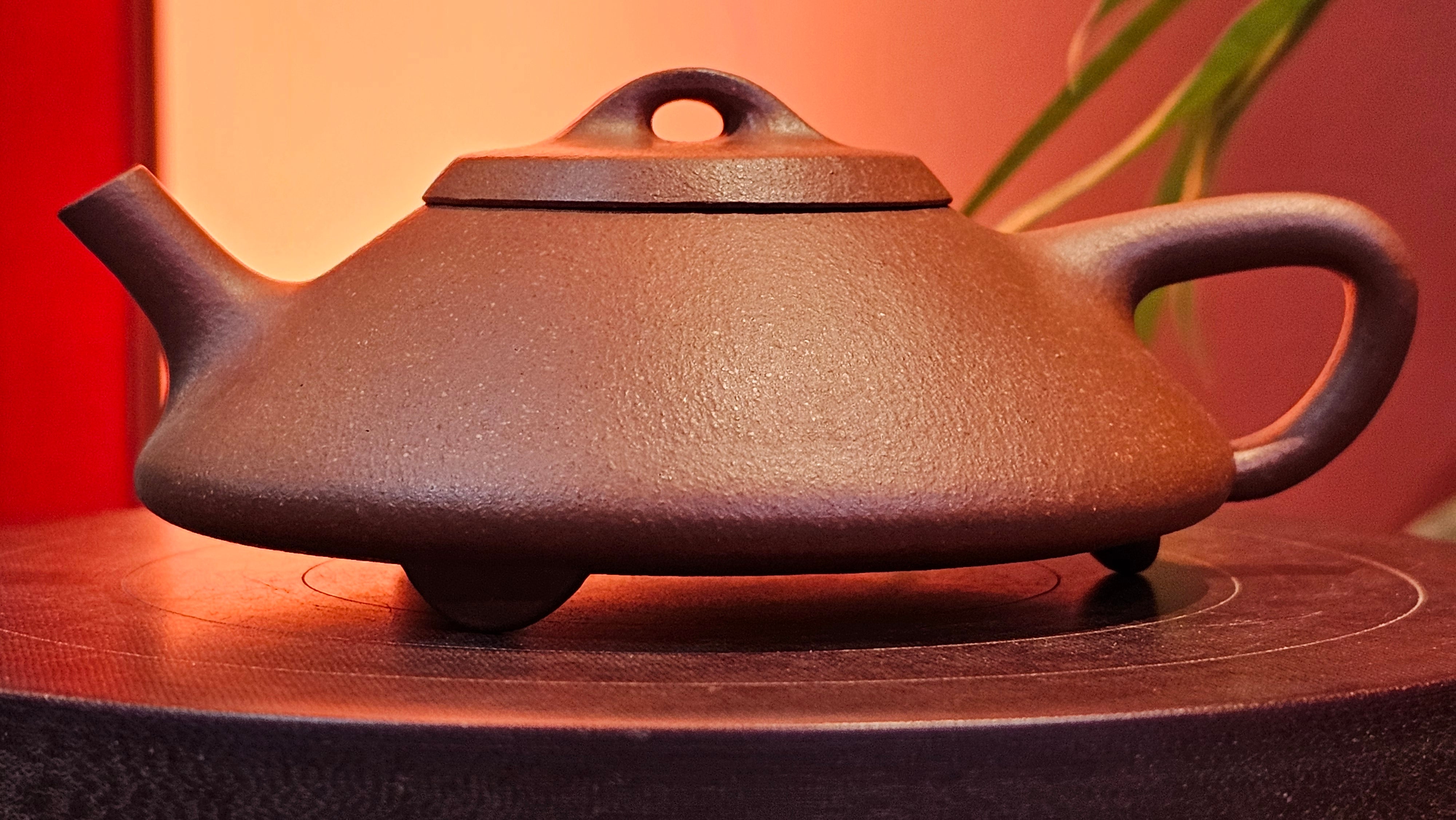 He Piao 合瓢, 155.9ml, Hong Jiang Po Ni 红降坡泥, by our Collaborative Craftsman Chen Gui Zhi 陈桂枝。(Red JiangPoNi is rarer than Yellow JiangPoNi, XiaoMeiYao ZhuNi & ZhaoZhuang ZhuNi) ~ Congratulations to Ms L., 0733hrs 30th May 2025, Katy, TX.