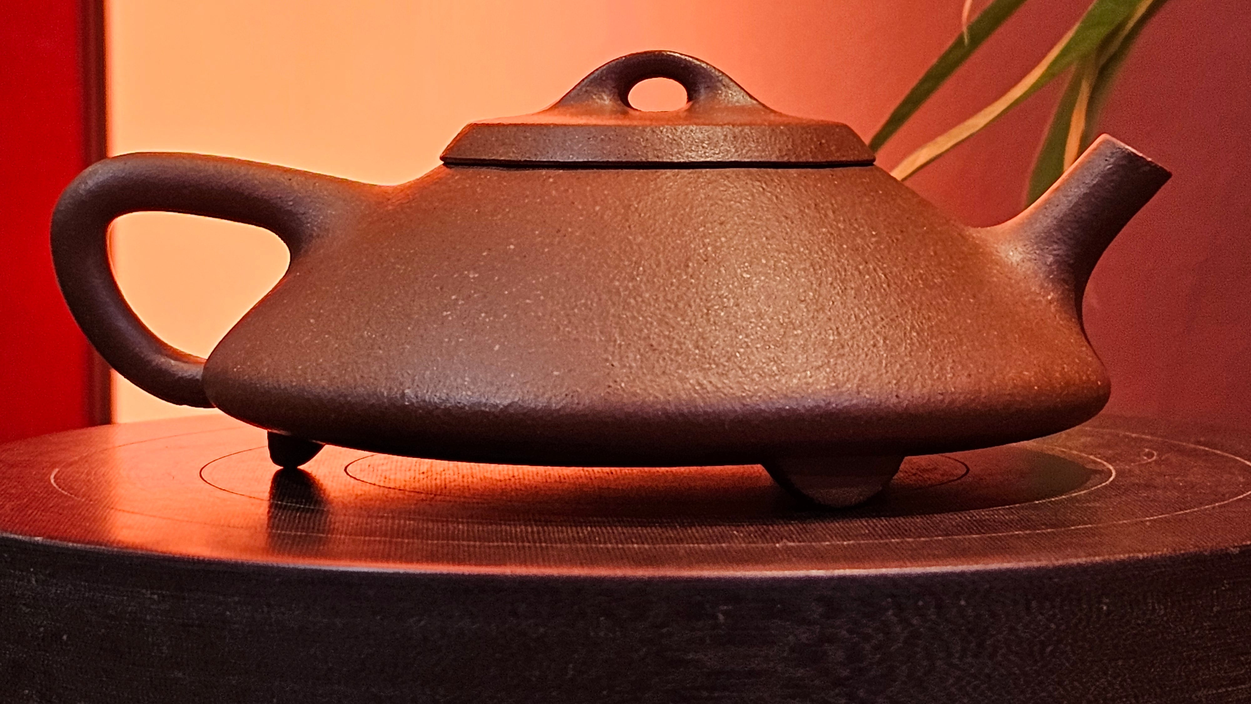 He Piao 合瓢, 155.9ml, Hong Jiang Po Ni 红降坡泥, by our Collaborative Craftsman Chen Gui Zhi 陈桂枝。(Red JiangPoNi is rarer than Yellow JiangPoNi, XiaoMeiYao ZhuNi & ZhaoZhuang ZhuNi) ~ Congratulations to Ms L., 0733hrs 30th May 2025, Katy, TX.