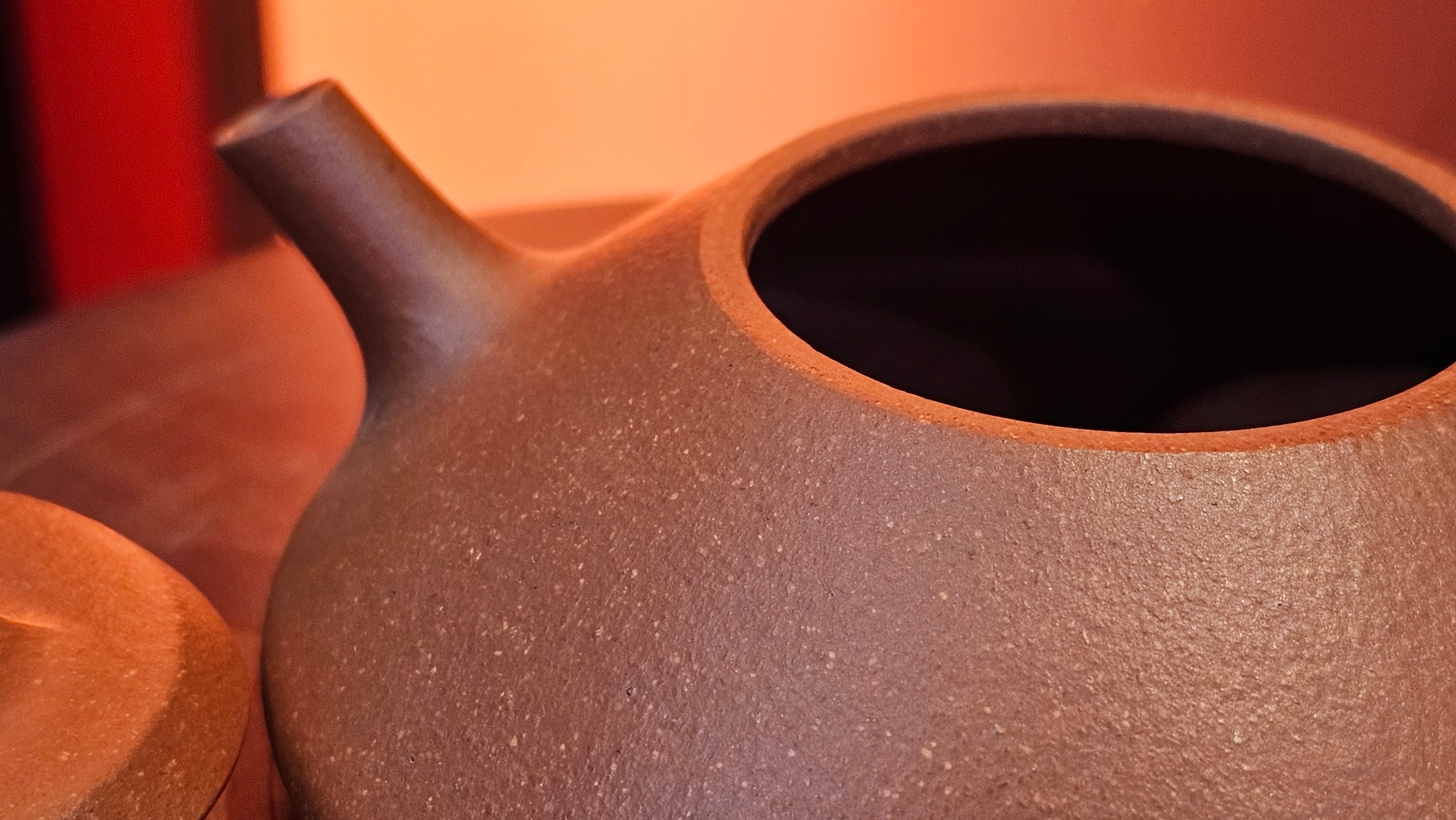 He Piao 合瓢, 155.9ml, Hong Jiang Po Ni 红降坡泥, by our Collaborative Craftsman Chen Gui Zhi 陈桂枝。(Red JiangPoNi is rarer than Yellow JiangPoNi, XiaoMeiYao ZhuNi & ZhaoZhuang ZhuNi) ~ Congratulations to Ms L., 0733hrs 30th May 2025, Katy, TX.