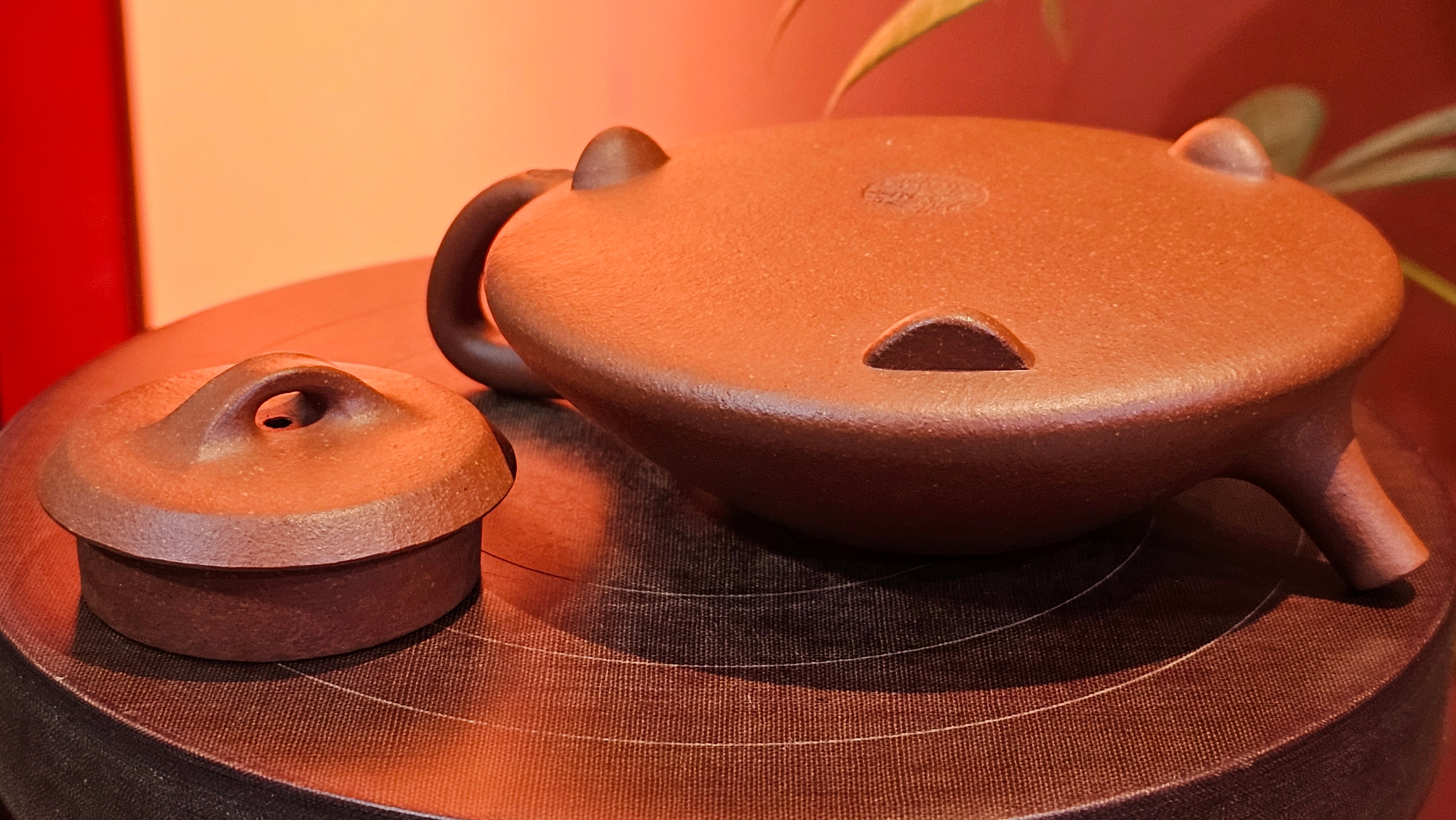 He Piao 合瓢, 155.9ml, Hong Jiang Po Ni 红降坡泥, by our Collaborative Craftsman Chen Gui Zhi 陈桂枝。(Red JiangPoNi is rarer than Yellow JiangPoNi, XiaoMeiYao ZhuNi & ZhaoZhuang ZhuNi) ~ Congratulations to Ms L., 0733hrs 30th May 2025, Katy, TX.