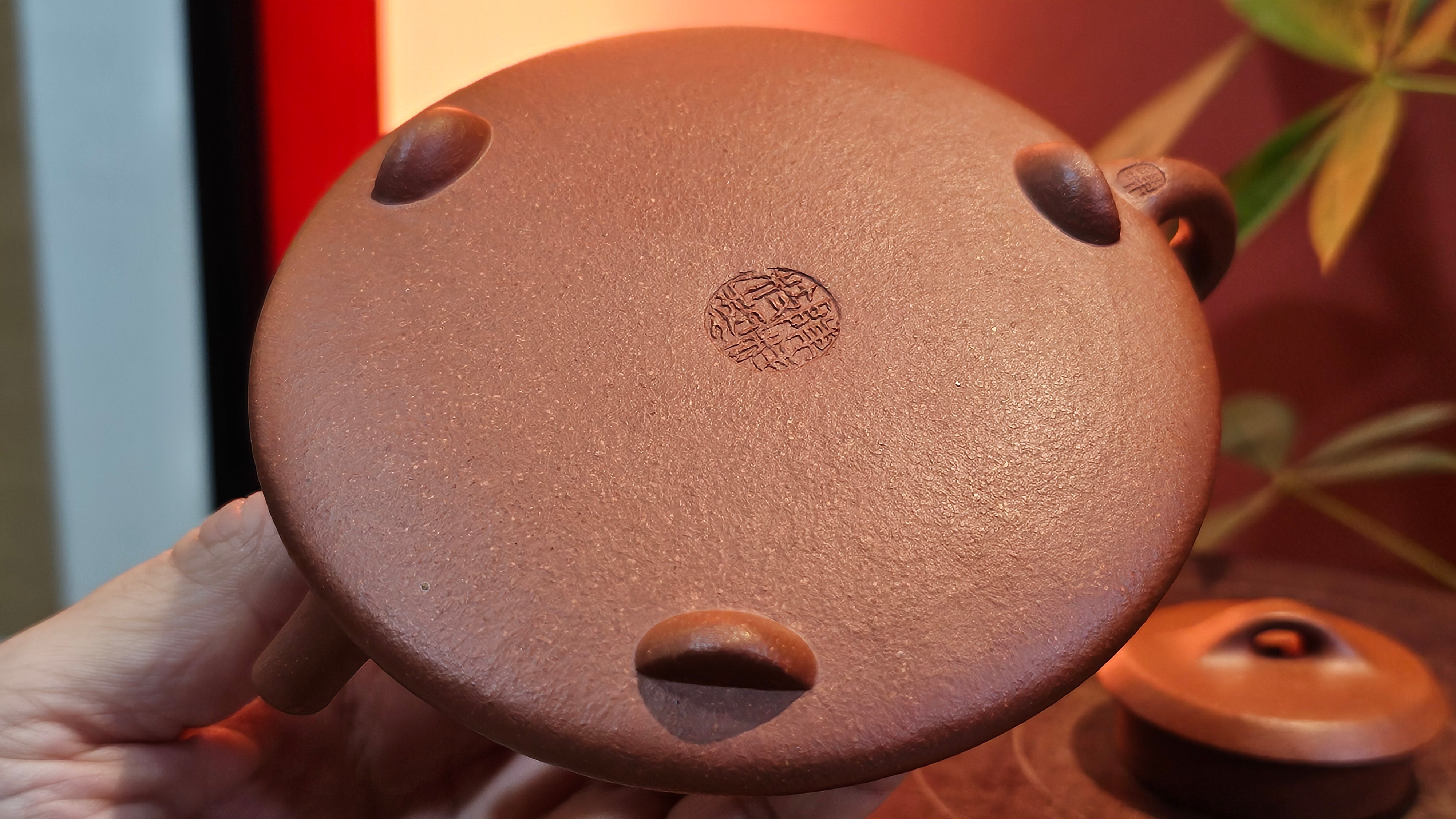 He Piao 合瓢, 155.9ml, Hong Jiang Po Ni 红降坡泥, by our Collaborative Craftsman Chen Gui Zhi 陈桂枝。(Red JiangPoNi is rarer than Yellow JiangPoNi, XiaoMeiYao ZhuNi & ZhaoZhuang ZhuNi) ~ Congratulations to Ms L., 0733hrs 30th May 2025, Katy, TX.