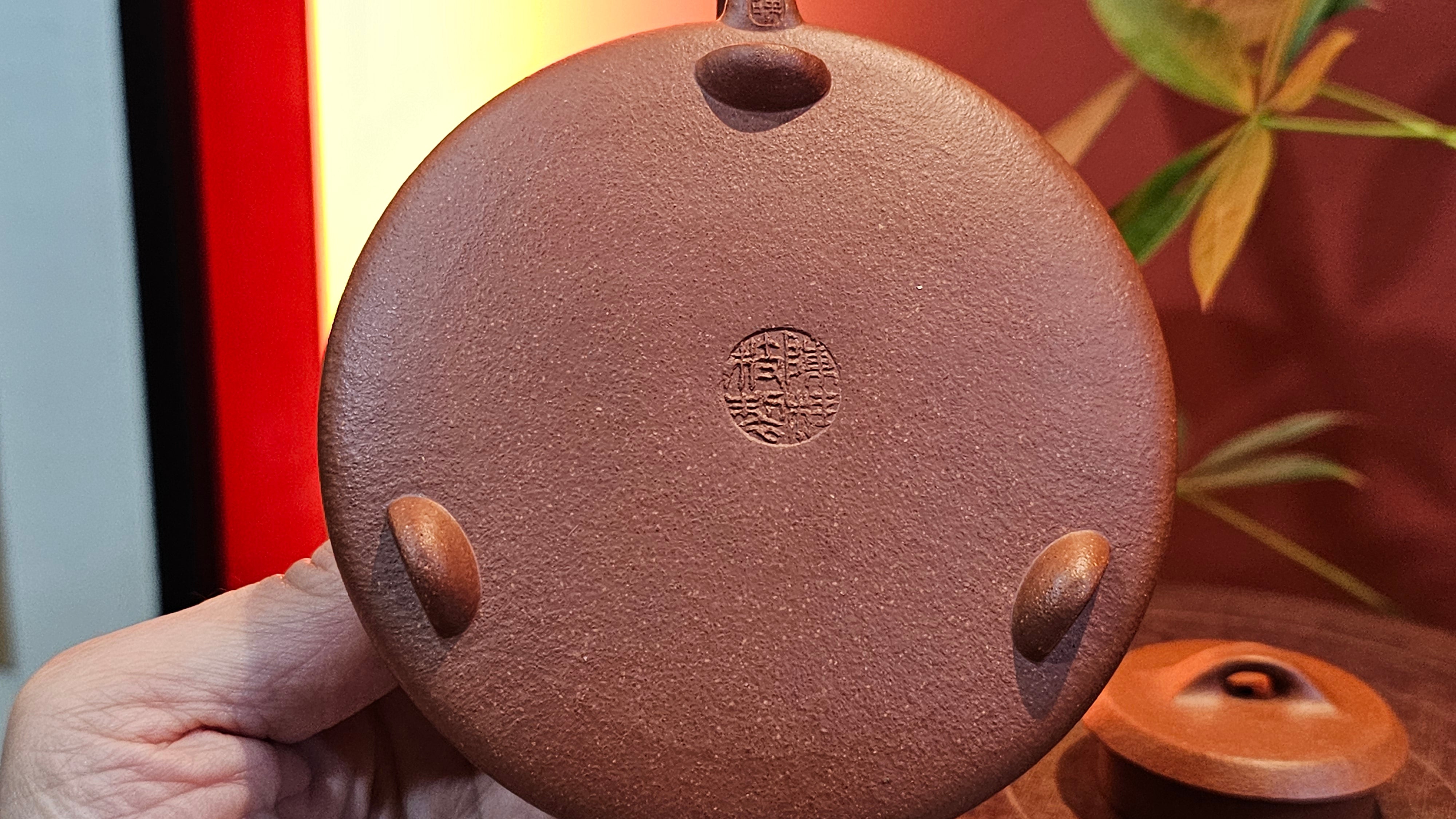 He Piao 合瓢, 155.9ml, Hong Jiang Po Ni 红降坡泥, by our Collaborative Craftsman Chen Gui Zhi 陈桂枝。(Red JiangPoNi is rarer than Yellow JiangPoNi, XiaoMeiYao ZhuNi & ZhaoZhuang ZhuNi) ~ Congratulations to Ms L., 0733hrs 30th May 2025, Katy, TX.