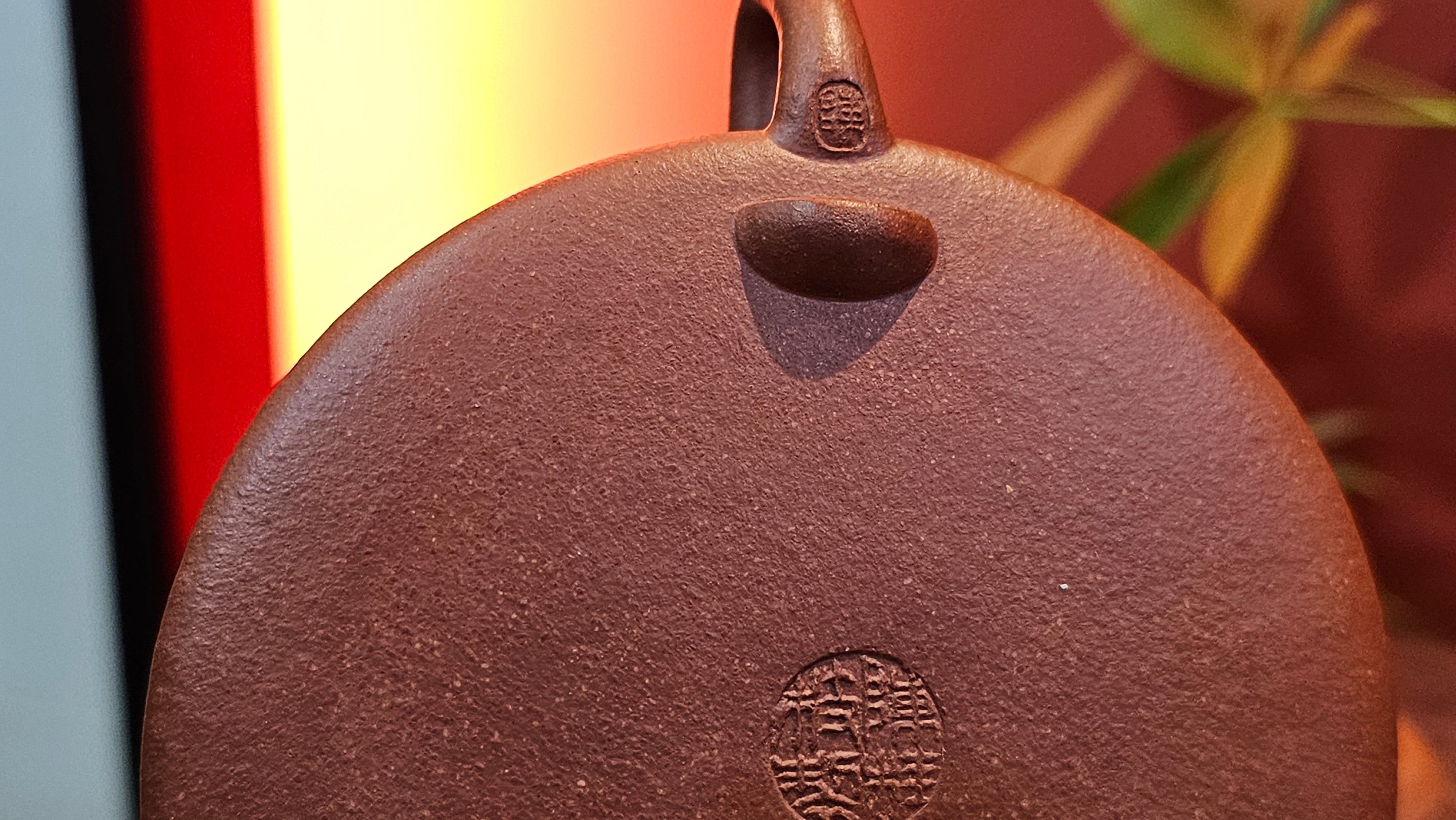 He Piao 合瓢, 155.9ml, Hong Jiang Po Ni 红降坡泥, by our Collaborative Craftsman Chen Gui Zhi 陈桂枝。(Red JiangPoNi is rarer than Yellow JiangPoNi, XiaoMeiYao ZhuNi & ZhaoZhuang ZhuNi) ~ Congratulations to Ms L., 0733hrs 30th May 2025, Katy, TX.