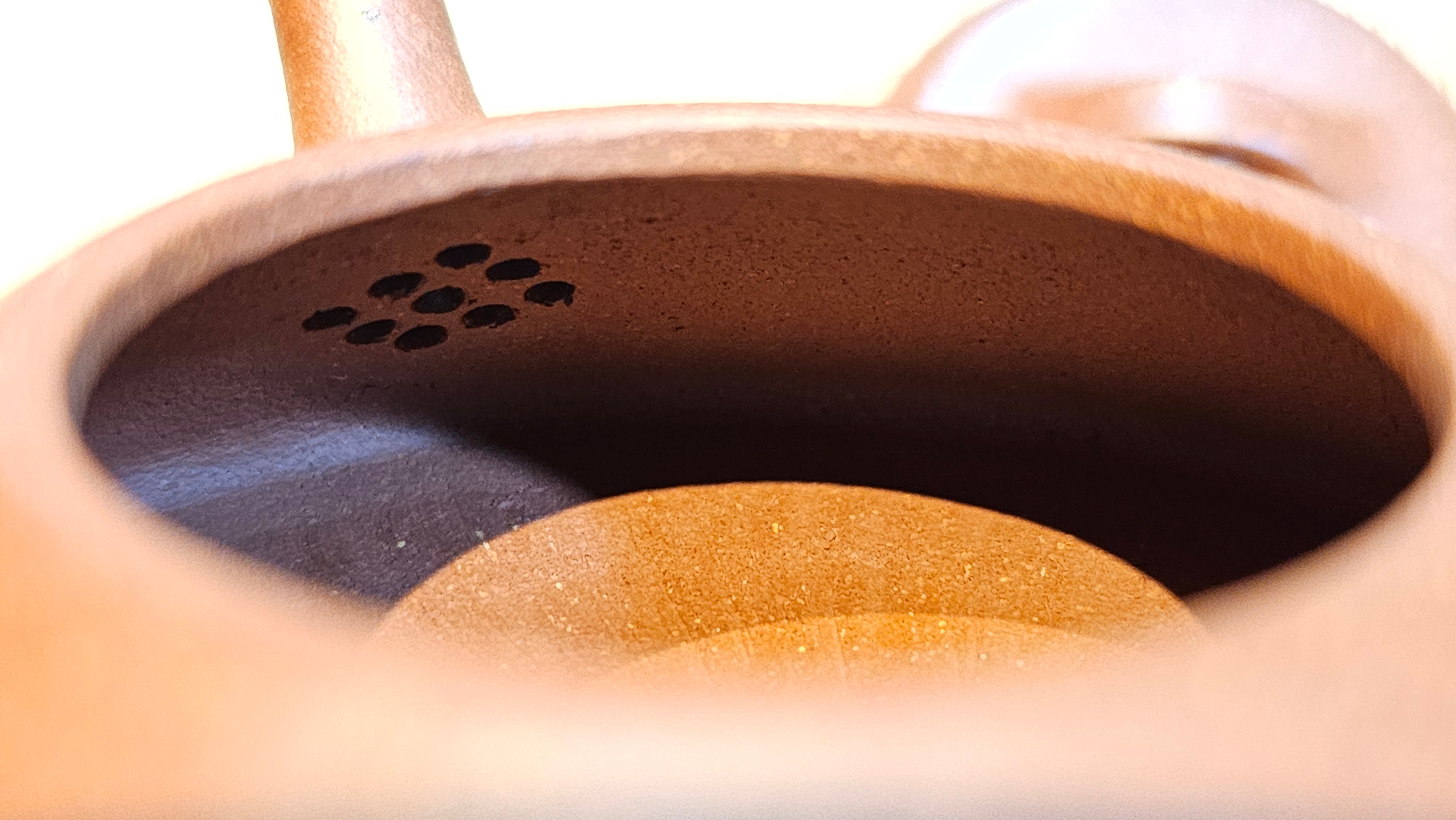 He Piao 合瓢, 155.9ml, Hong Jiang Po Ni 红降坡泥, by our Collaborative Craftsman Chen Gui Zhi 陈桂枝。(Red JiangPoNi is rarer than Yellow JiangPoNi, XiaoMeiYao ZhuNi & ZhaoZhuang ZhuNi) ~ Congratulations to Ms L., 0733hrs 30th May 2025, Katy, TX.