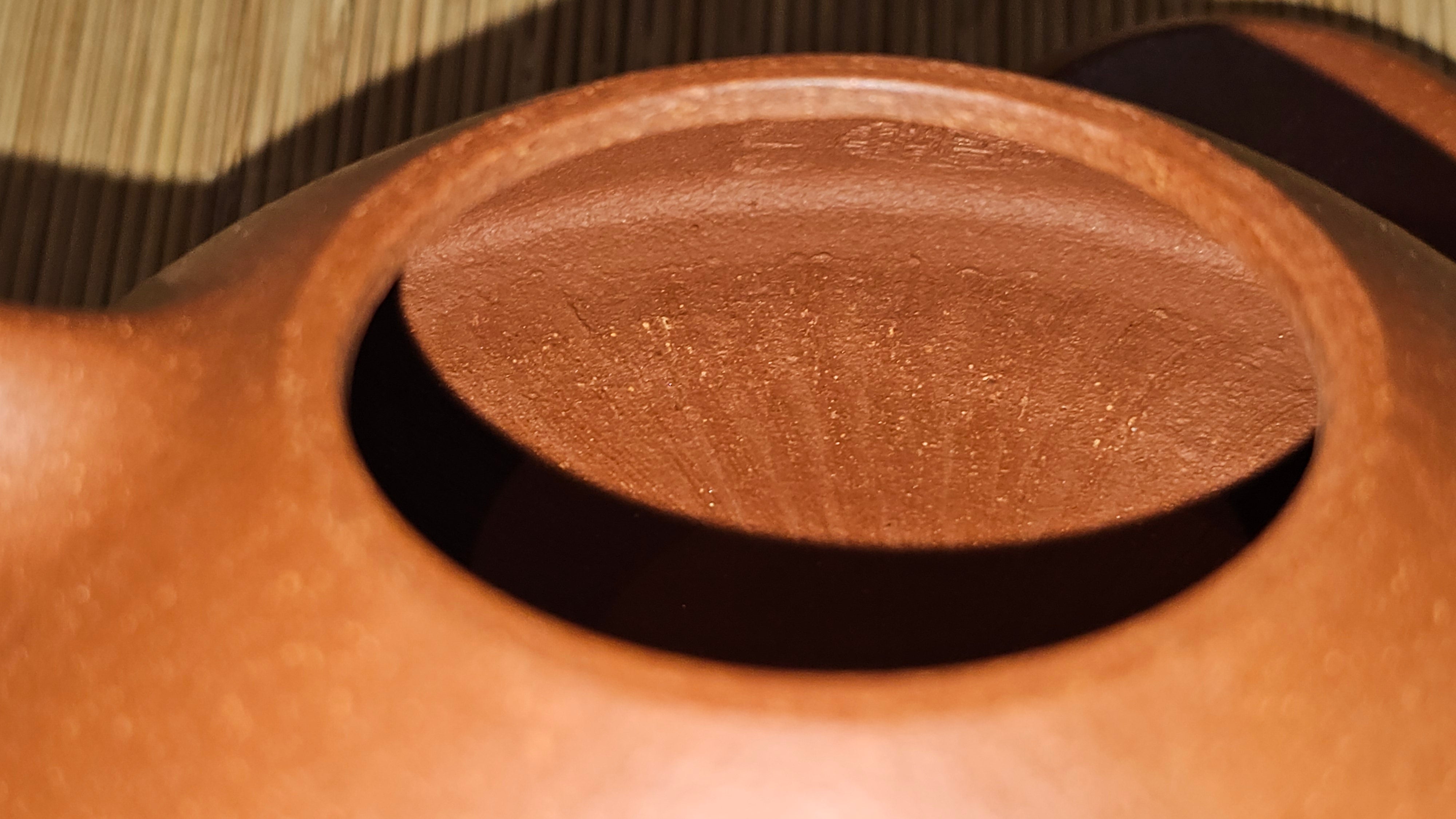 He Piao 合瓢, 155.9ml, Hong Jiang Po Ni 红降坡泥, by our Collaborative Craftsman Chen Gui Zhi 陈桂枝。(Red JiangPoNi is rarer than Yellow JiangPoNi, XiaoMeiYao ZhuNi & ZhaoZhuang ZhuNi) ~ Congratulations to Ms L., 0733hrs 30th May 2025, Katy, TX.