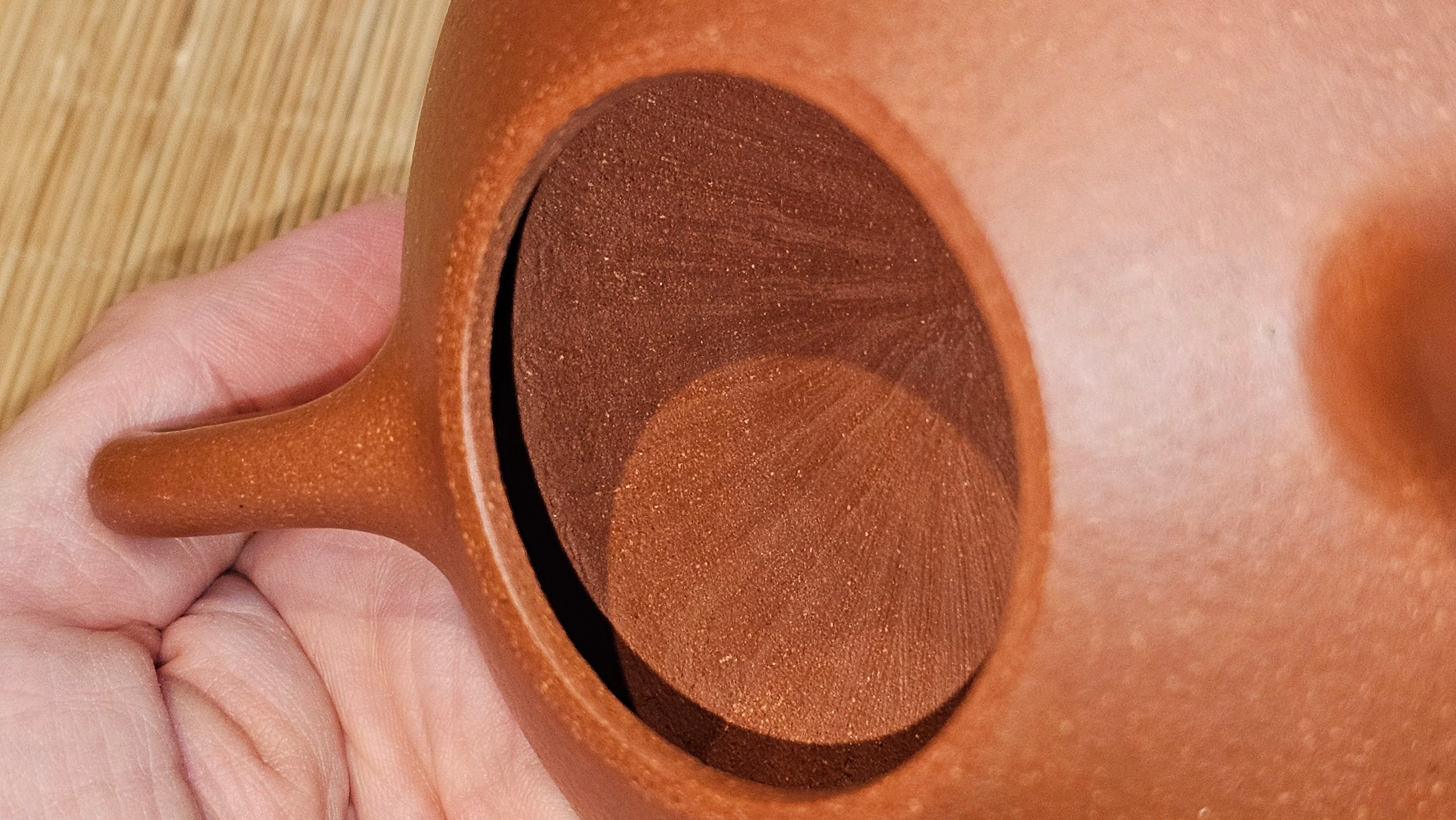 He Piao 合瓢, 155.9ml, Hong Jiang Po Ni 红降坡泥, by our Collaborative Craftsman Chen Gui Zhi 陈桂枝。(Red JiangPoNi is rarer than Yellow JiangPoNi, XiaoMeiYao ZhuNi & ZhaoZhuang ZhuNi) ~ Congratulations to Ms L., 0733hrs 30th May 2025, Katy, TX.