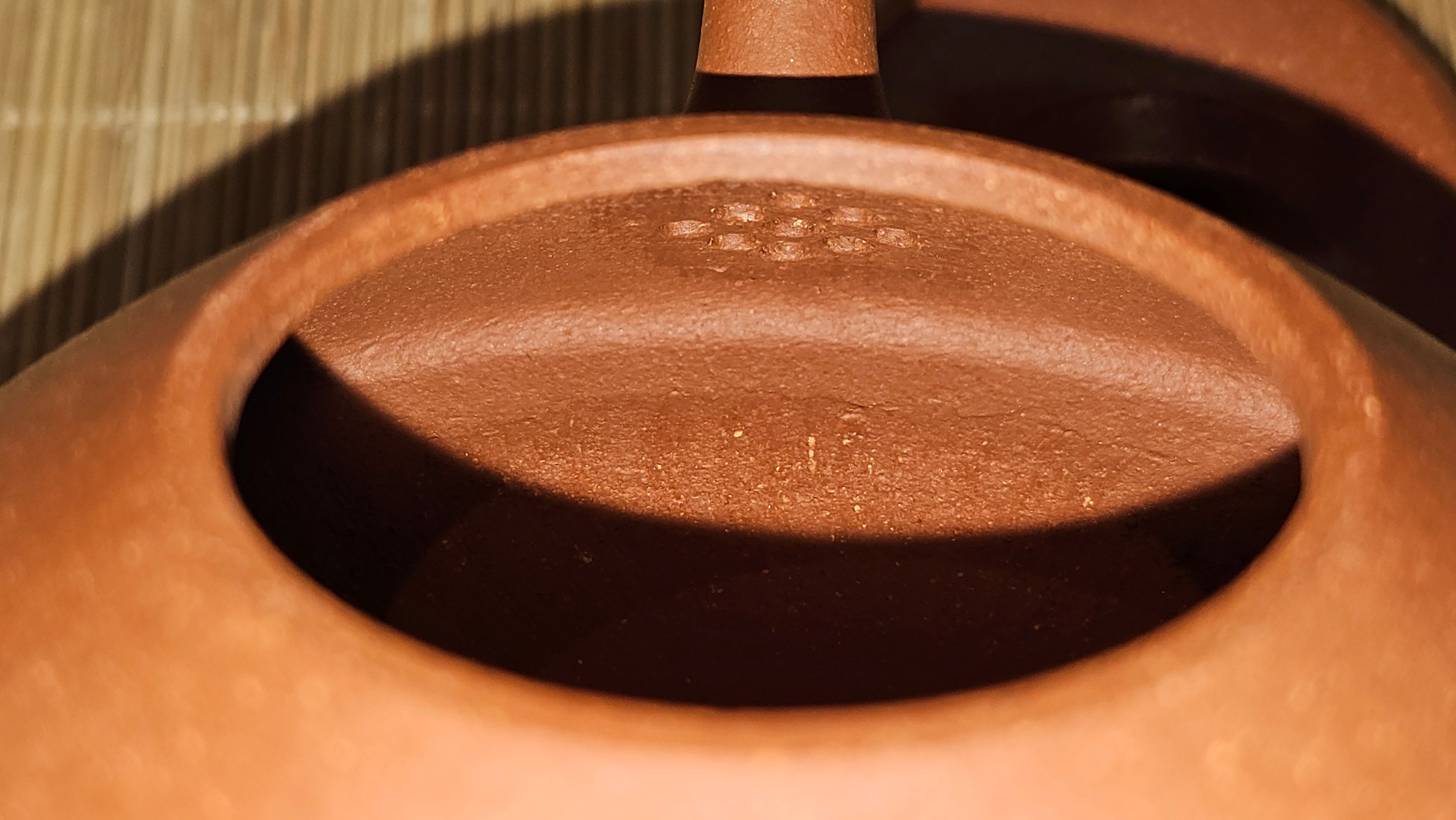 He Piao 合瓢, 155.9ml, Hong Jiang Po Ni 红降坡泥, by our Collaborative Craftsman Chen Gui Zhi 陈桂枝。(Red JiangPoNi is rarer than Yellow JiangPoNi, XiaoMeiYao ZhuNi & ZhaoZhuang ZhuNi) ~ Congratulations to Ms L., 0733hrs 30th May 2025, Katy, TX.