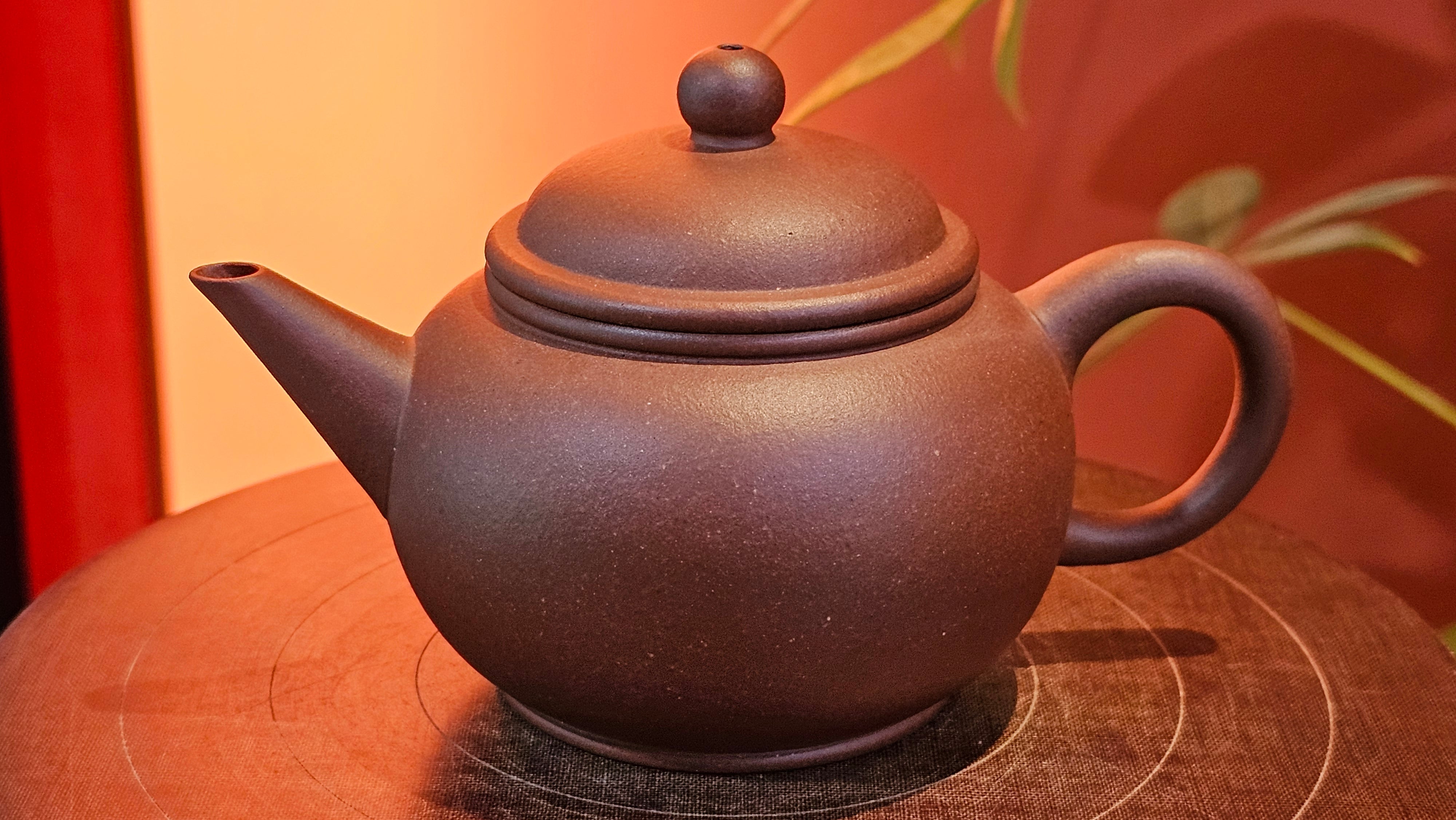 Shui Ping 水平, 170.5ml, Di Cao Qing Zi Ni 底槽青紫泥, by Craftsman Zhao Huai Xu 赵怀须 ~ Congratulations to Mr T.A., 1112hrs 31st May 2025, Samorin, Slovakia 🇸🇰.